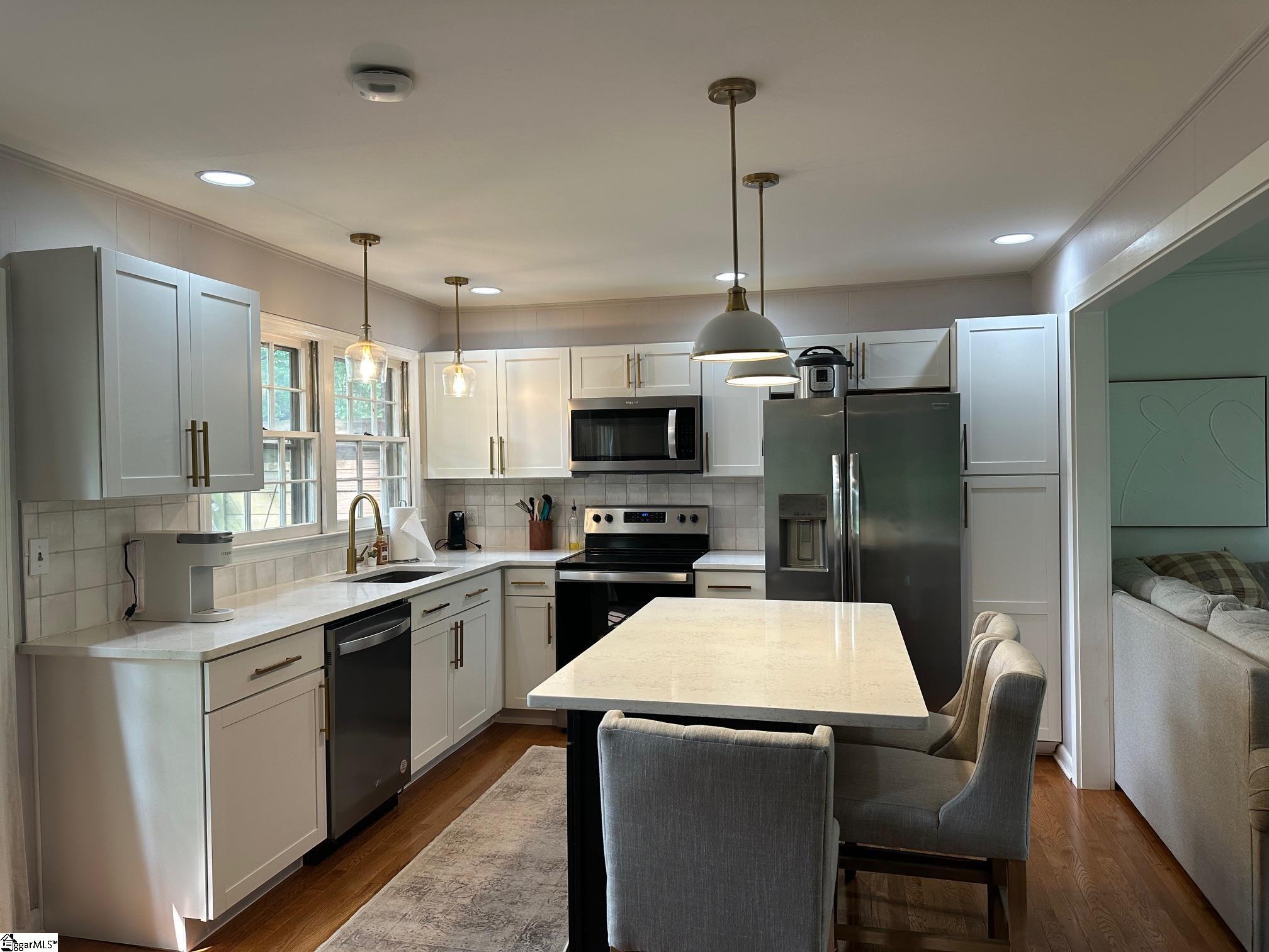 17 Homewood Avenue Taylors, SC 29687