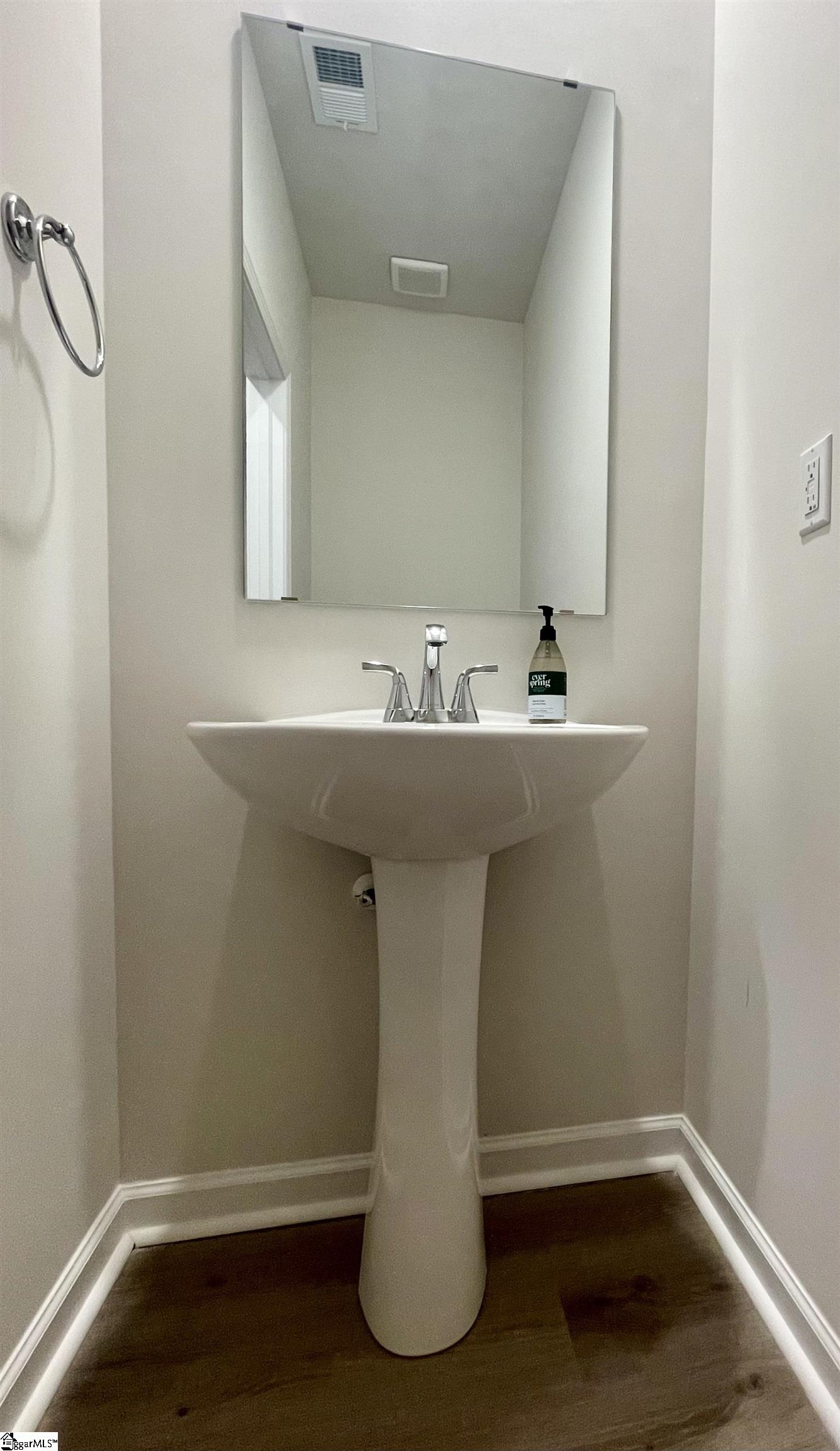 2011 Hillman Way Roebuck, SC 29376
