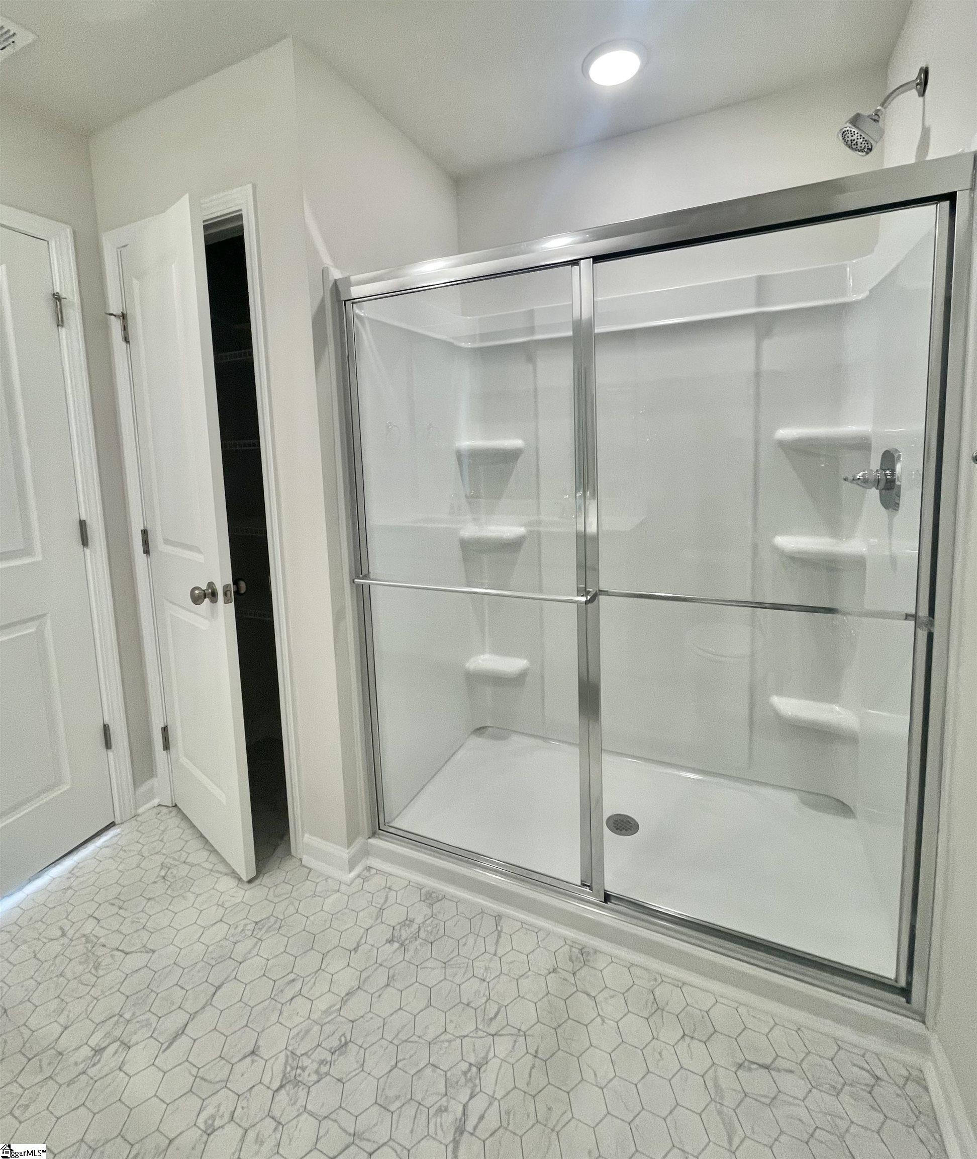 2011 Hillman Way Roebuck, SC 29376