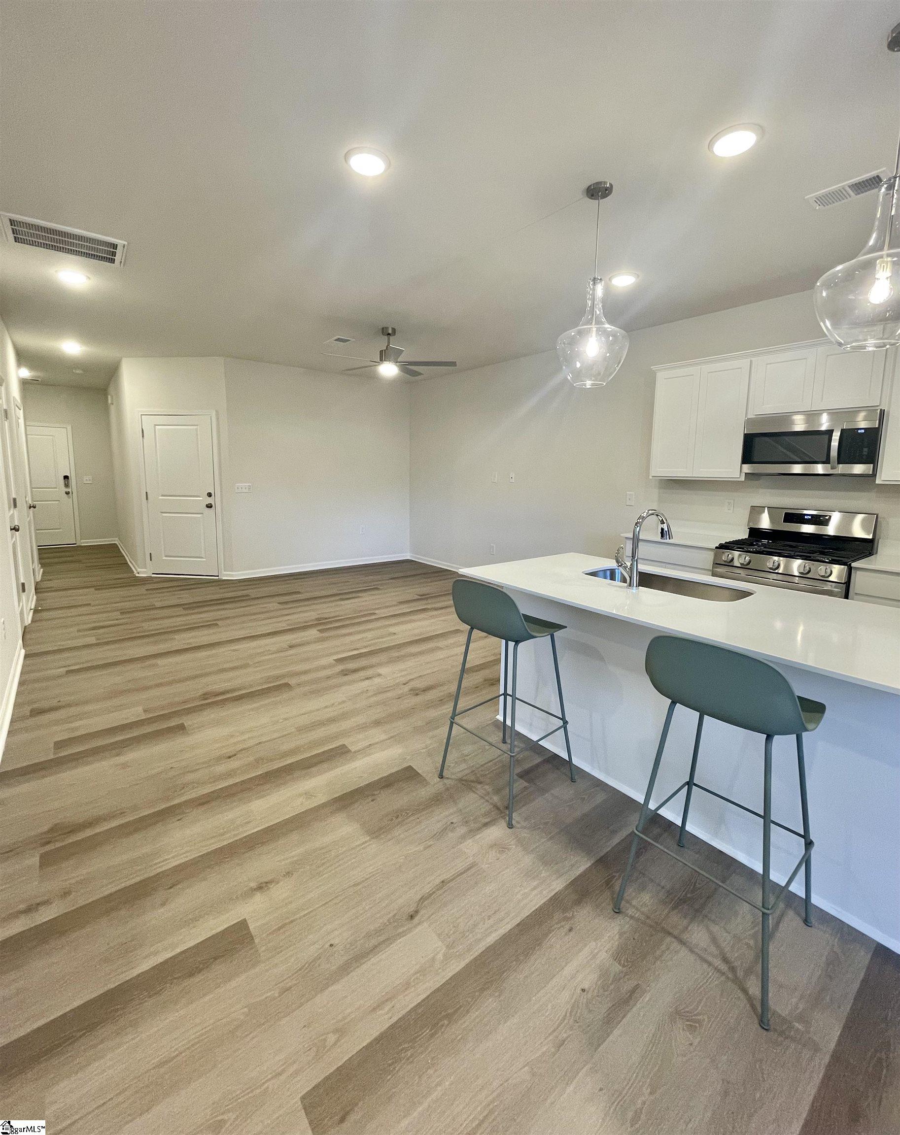 2011 Hillman Way Roebuck, SC 29376