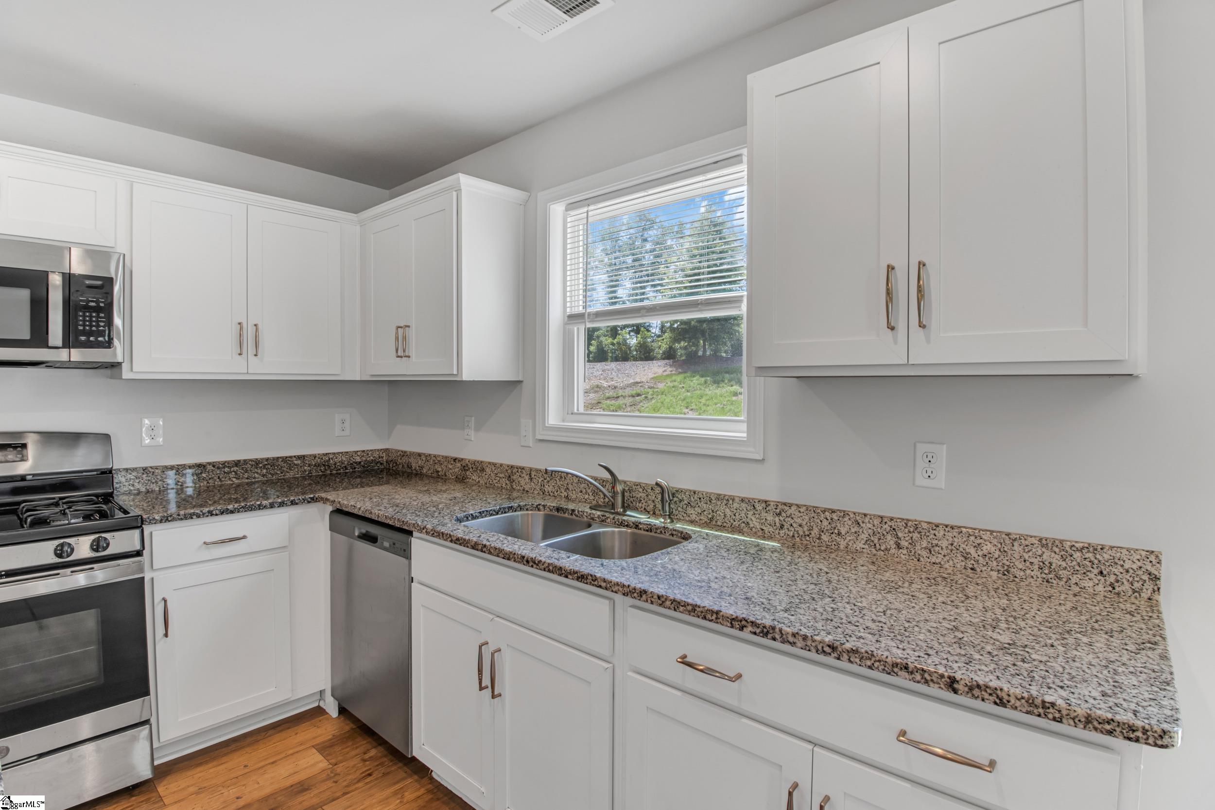 321 Siskin Place Spartanburg, SC 29303