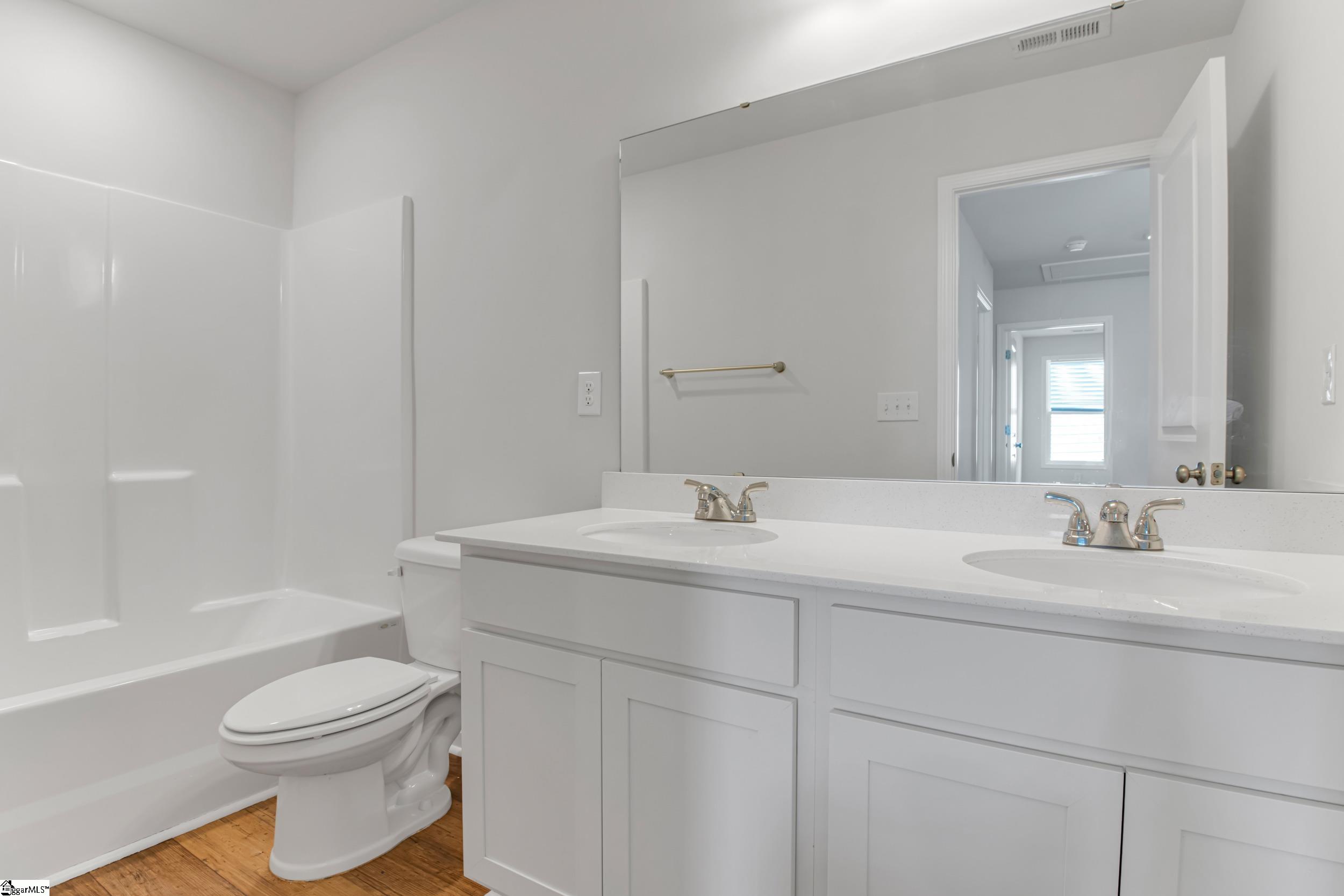 321 Siskin Place Spartanburg, SC 29303