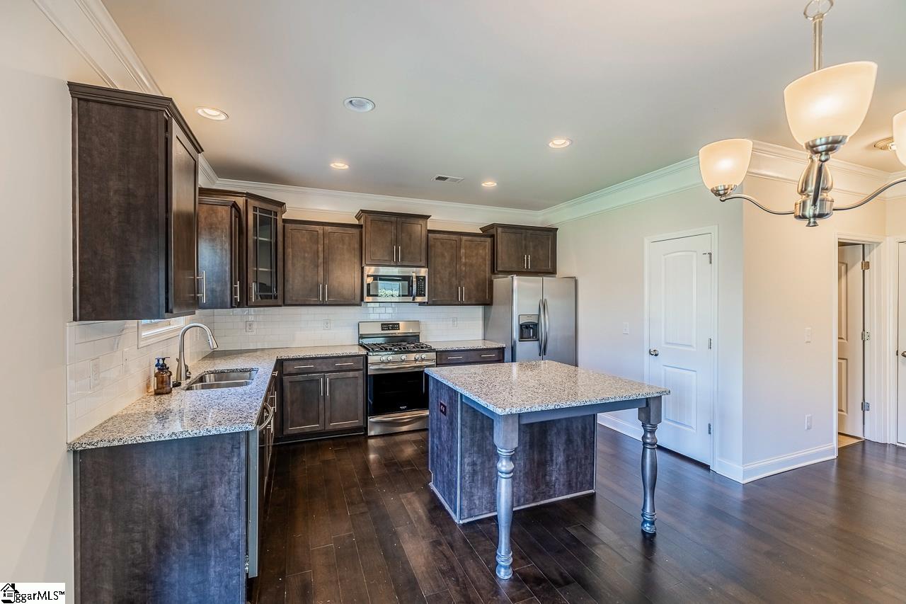 203 Redmont Court Simpsonville, SC 29680