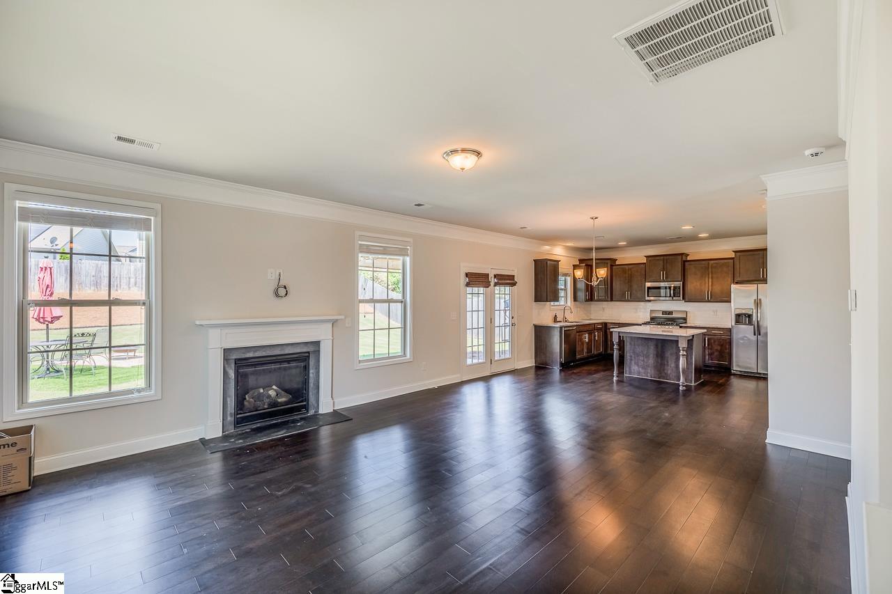 203 Redmont Court Simpsonville, SC 29680