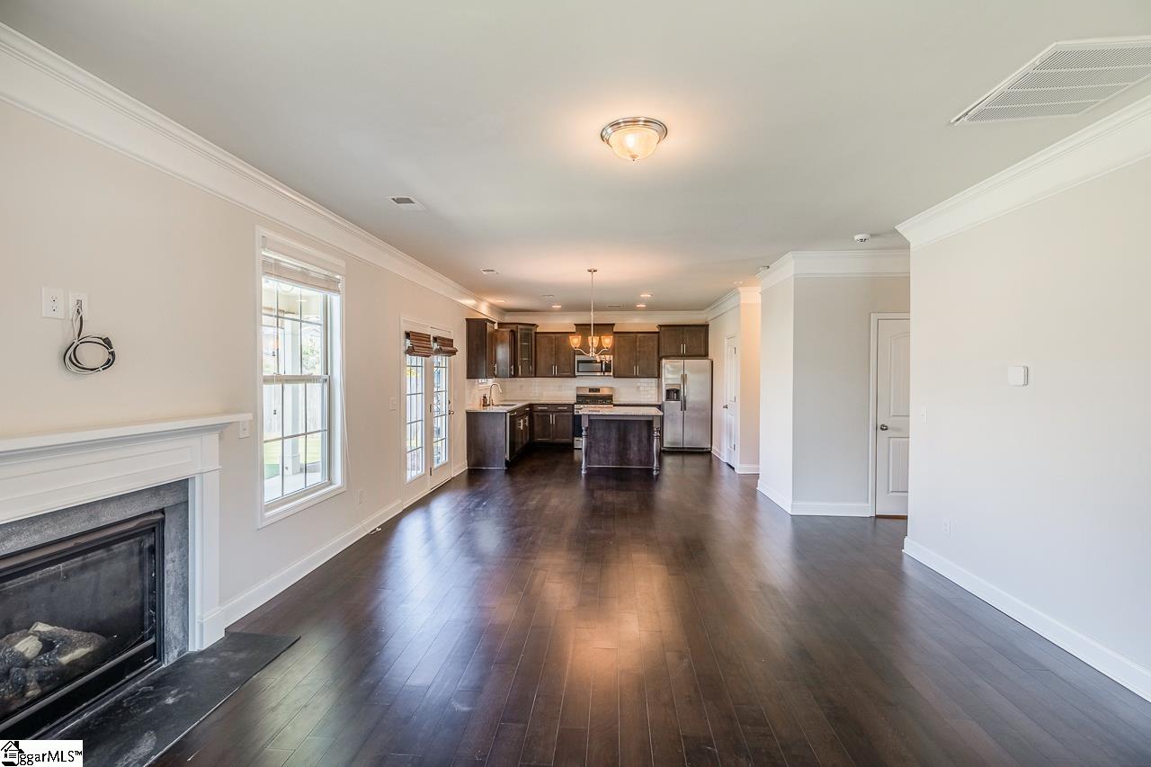 203 Redmont Court Simpsonville, SC 29680