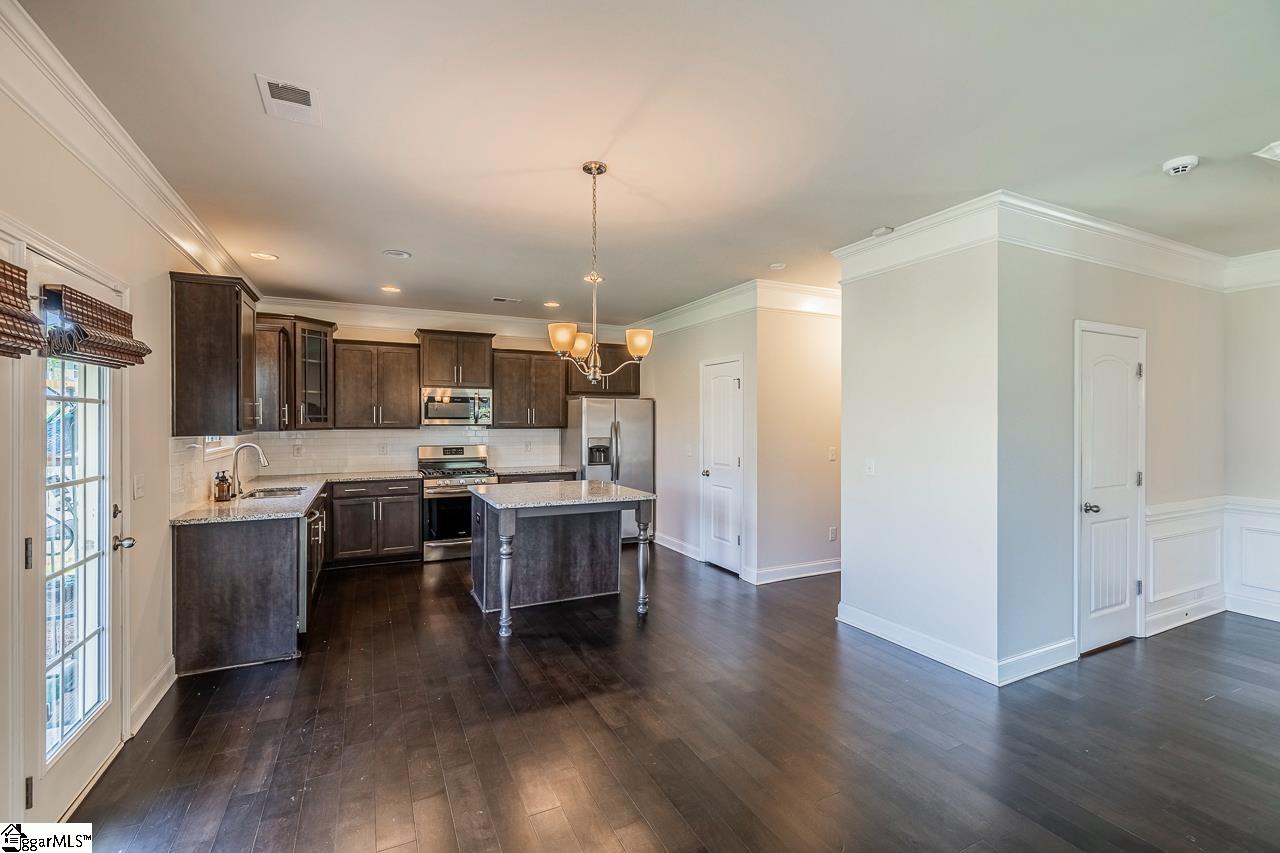 203 Redmont Court Simpsonville, SC 29680