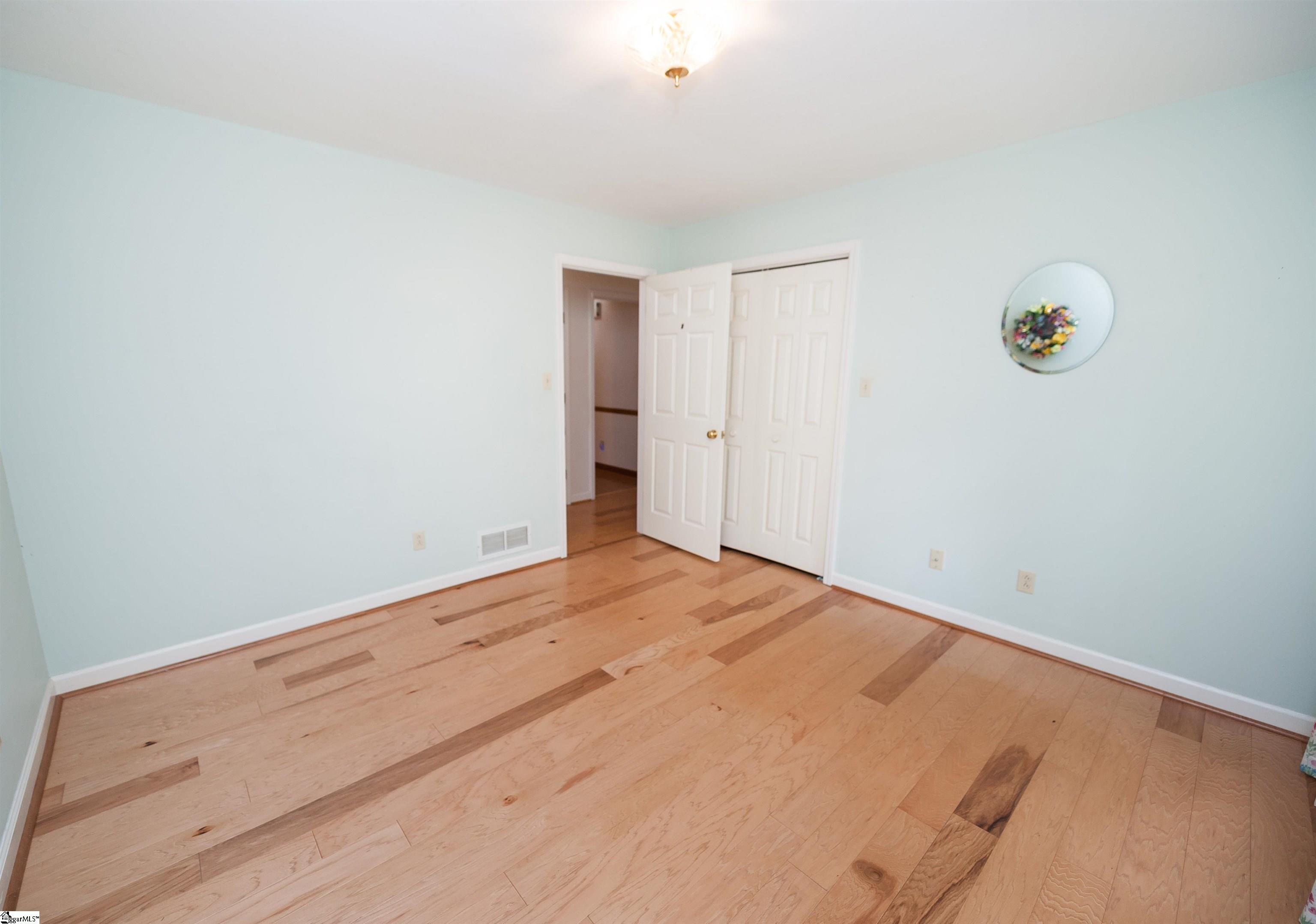 265 Hollis Drive Spartanburg, SC 29307