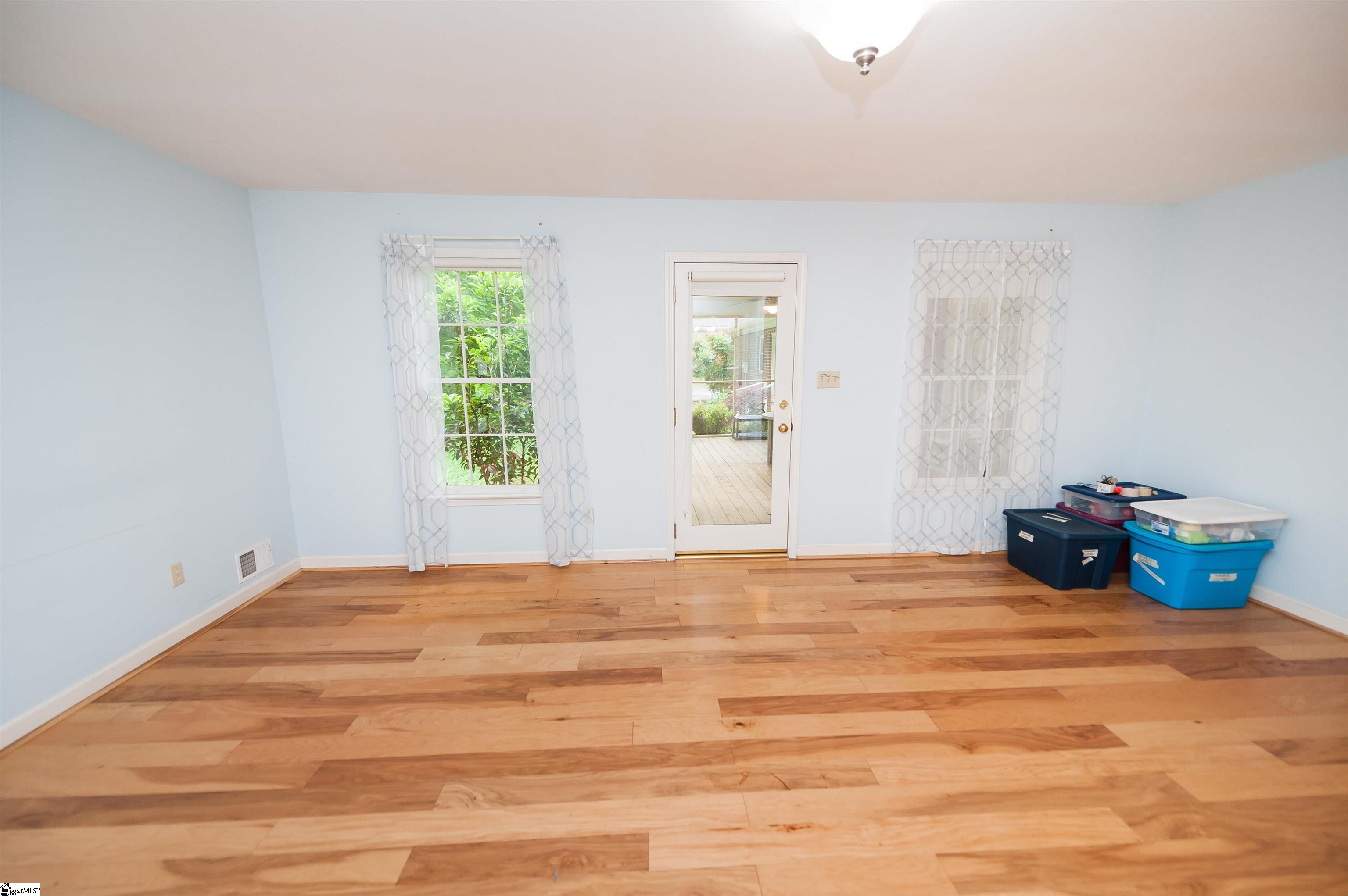 265 Hollis Drive Spartanburg, SC 29307