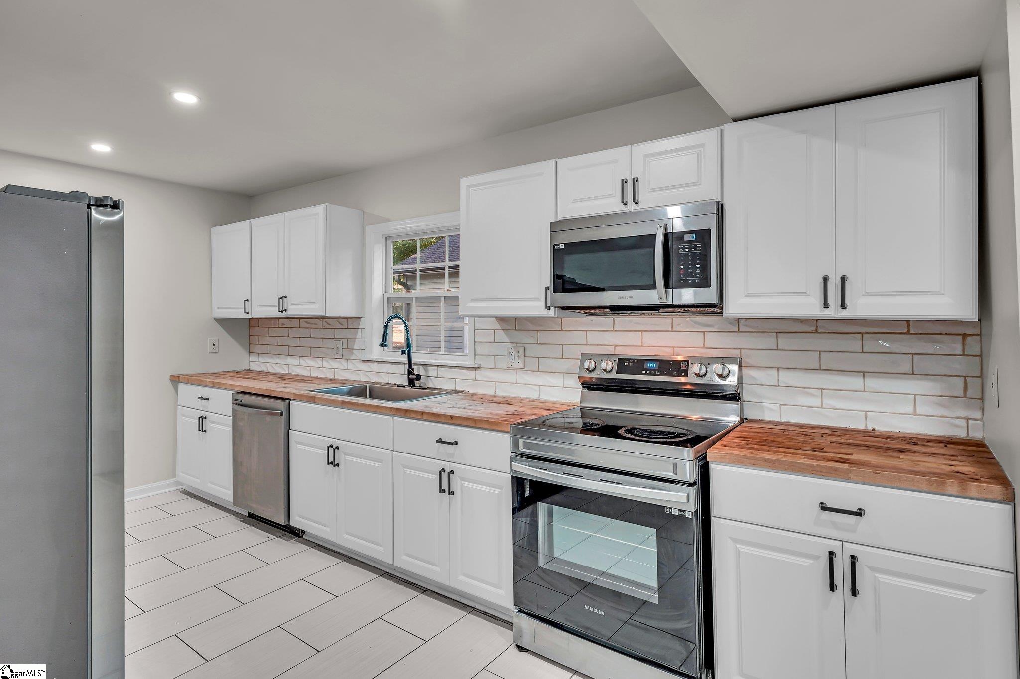 102 McDade Street Greenville, SC 29611