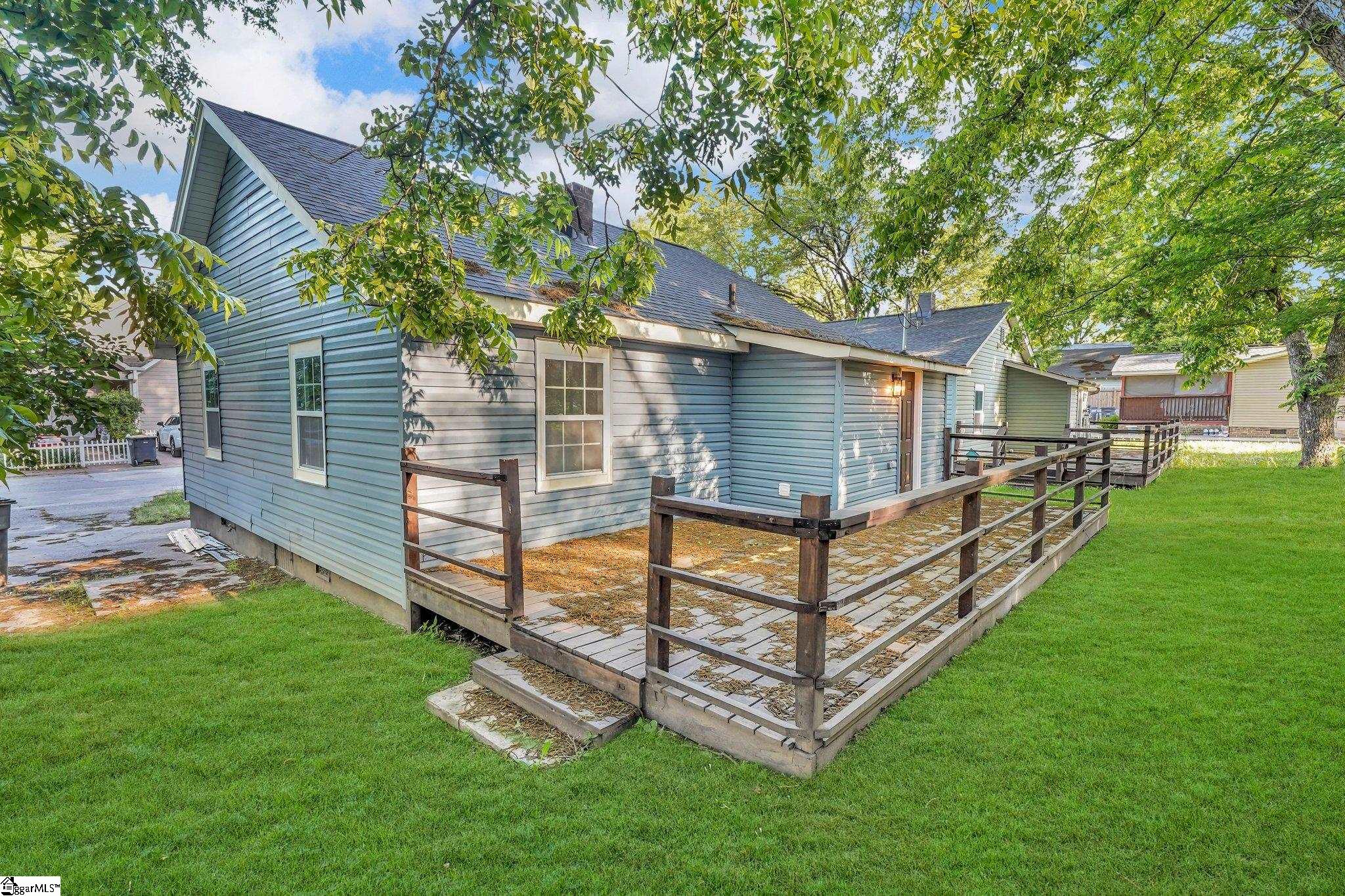 102 McDade Street Greenville, SC 29611