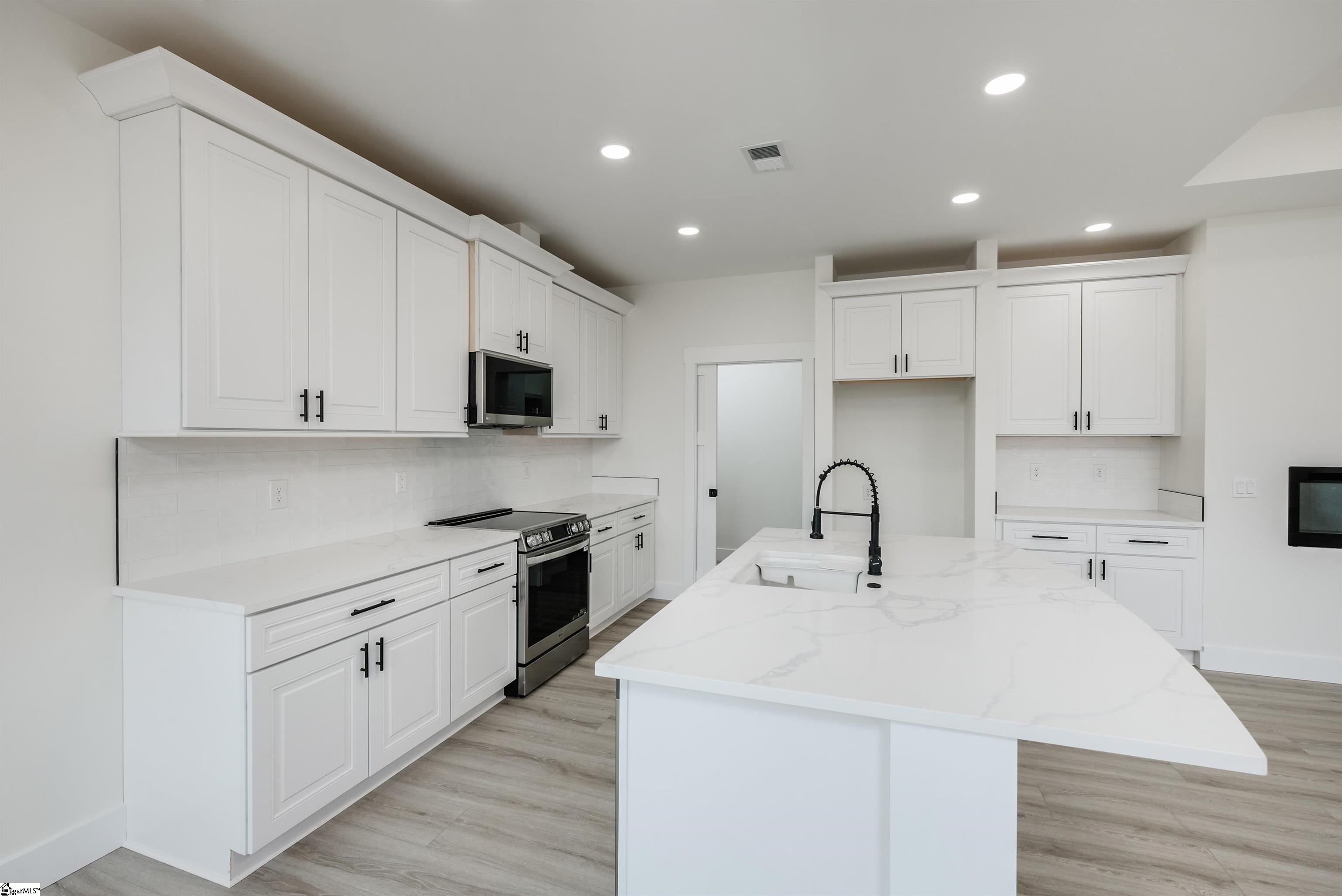 130 Simmons Road Woodruff, SC 29388
