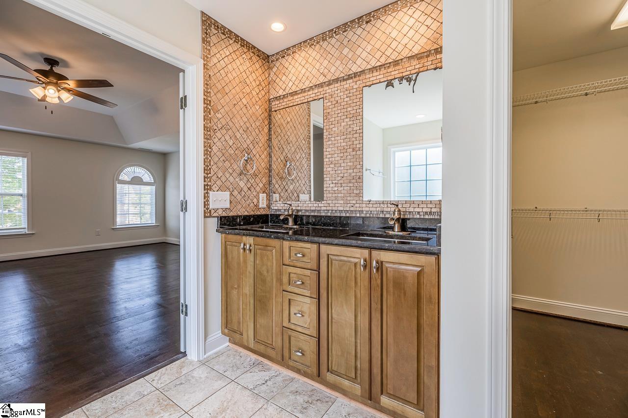607 Greening Drive Simpsonville, SC 29681