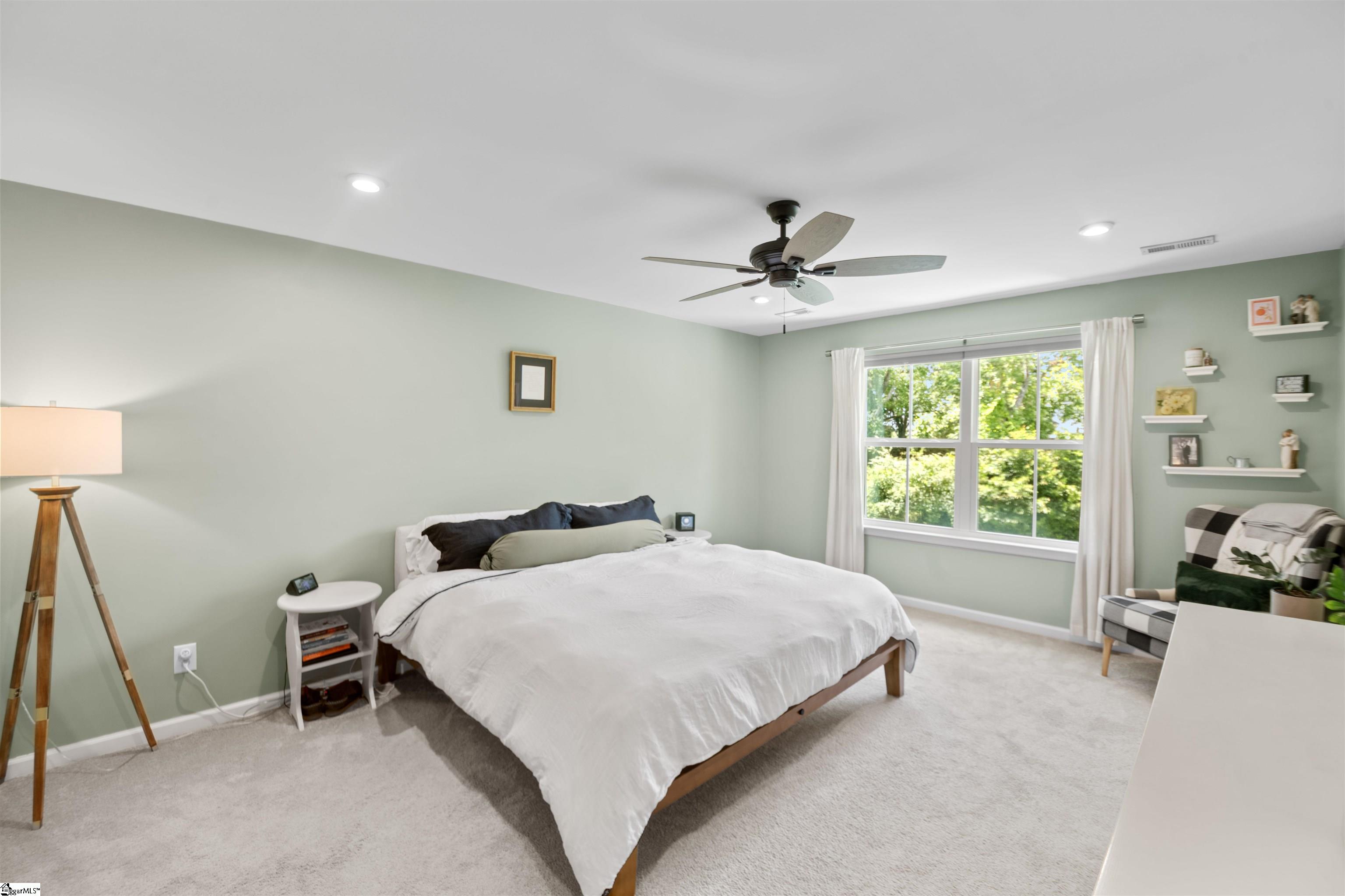27 Country Dale Drive Greer, SC 29650