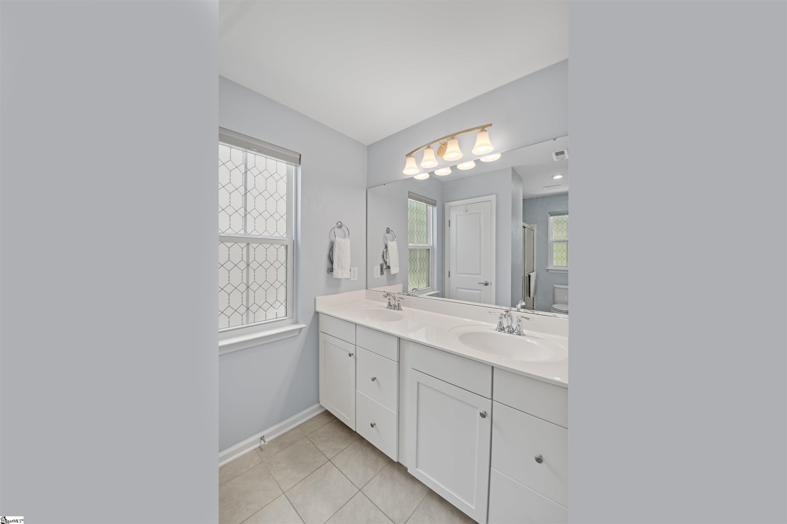27 Country Dale Drive Greer, SC 29650