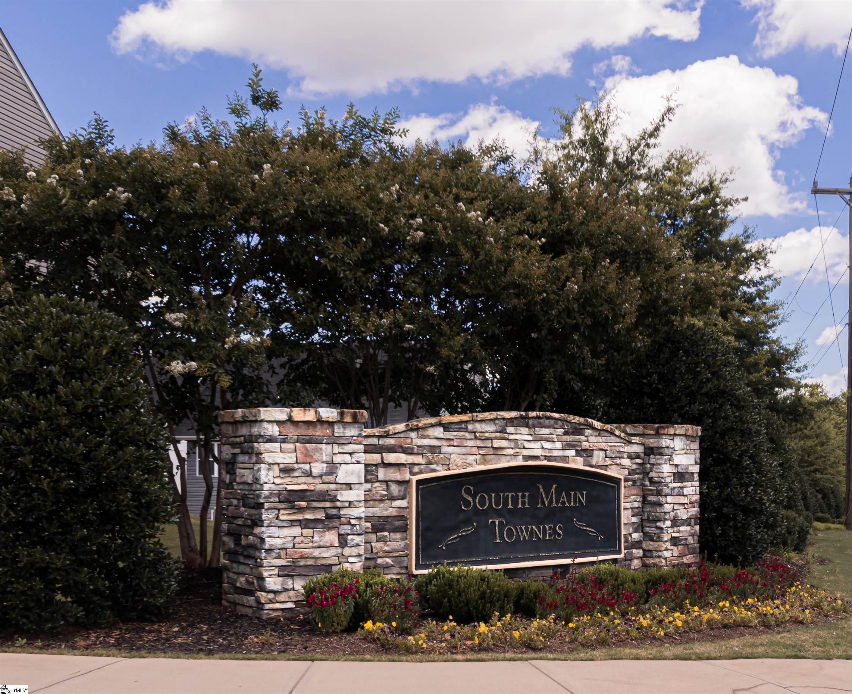27 Country Dale Drive Greer, SC 29650
