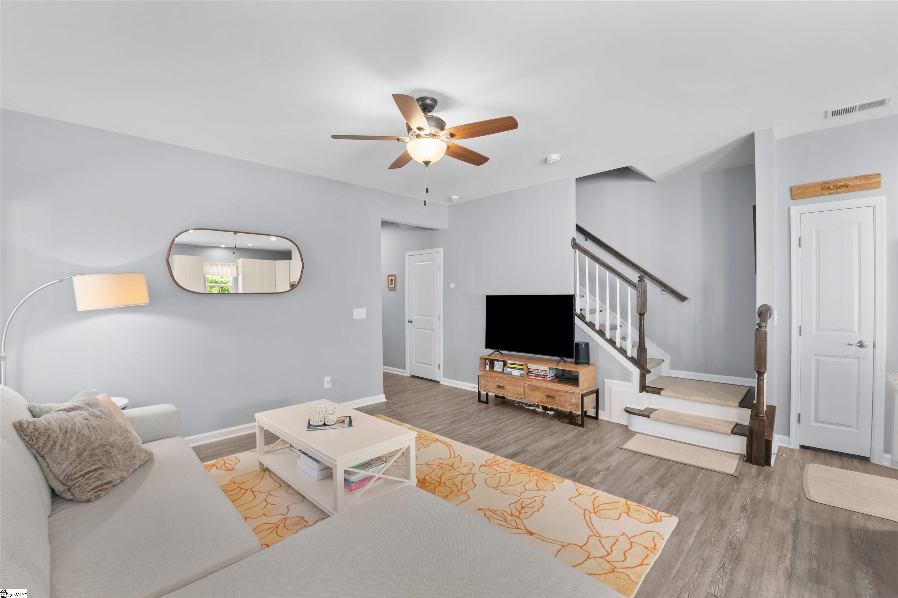27 Country Dale Drive Greer, SC 29650