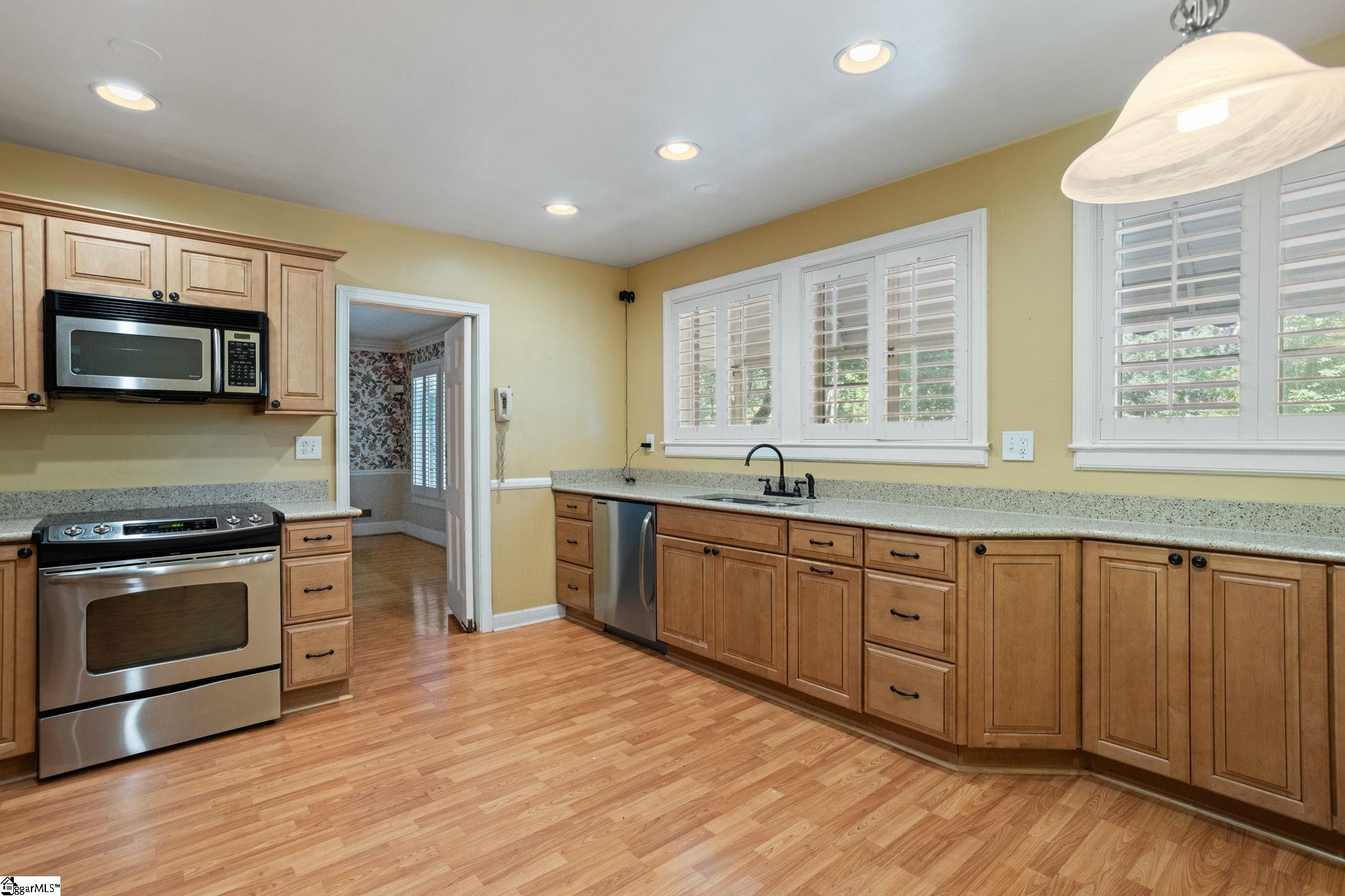 6850 Augusta Road Greenville, SC 29605
