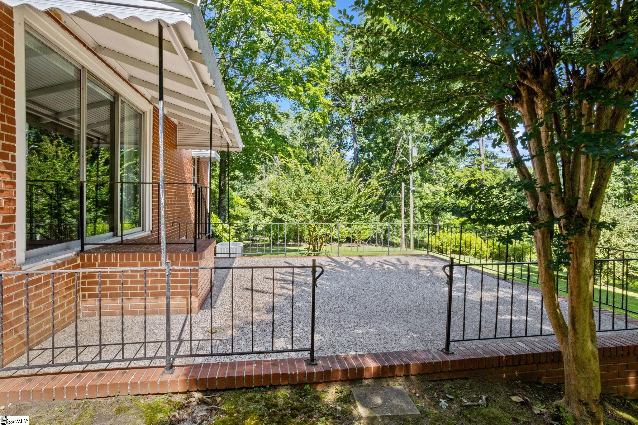 6850 Augusta Road Greenville, SC 29605