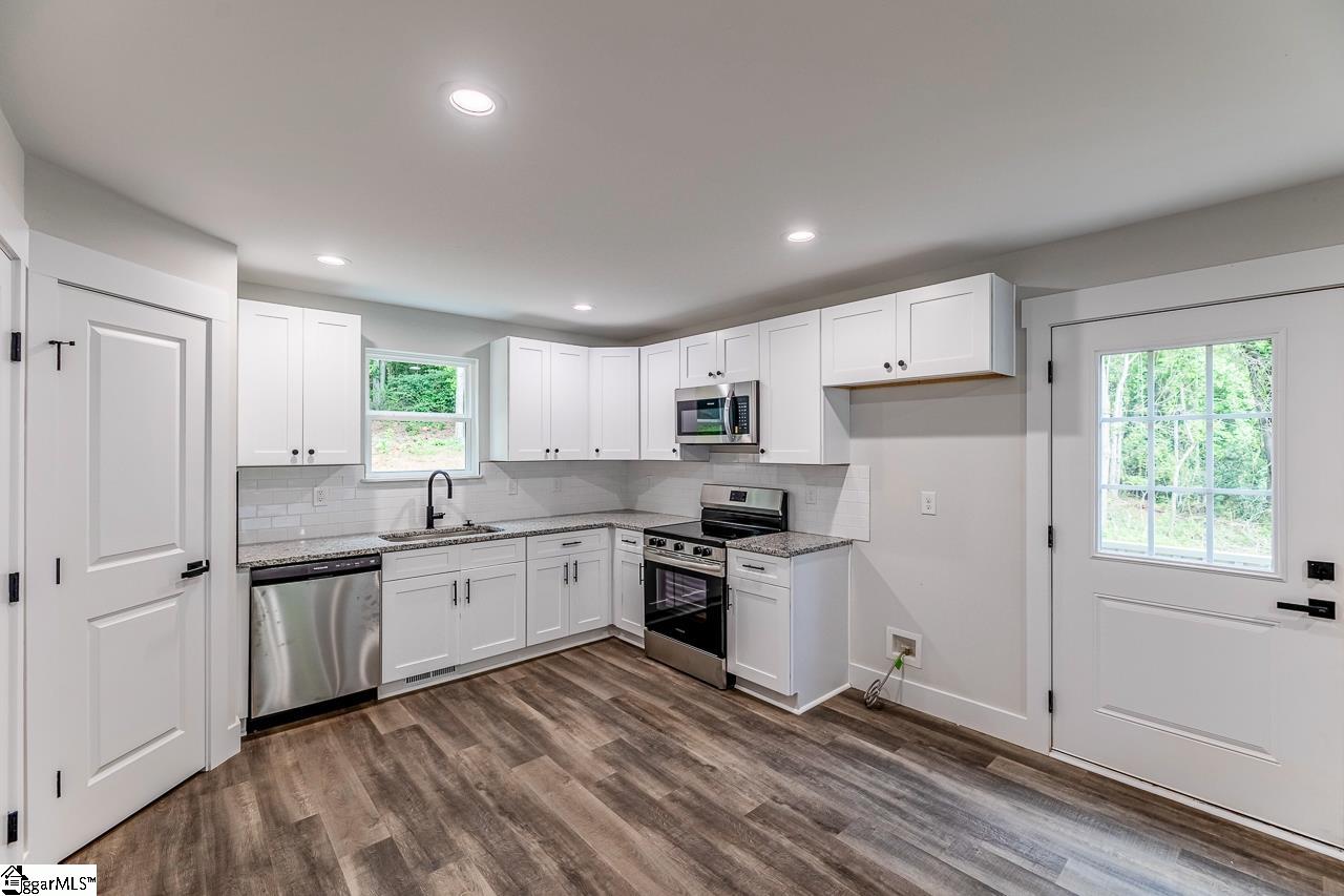 121 E Brookmeade Drive Anderson, SC 29624