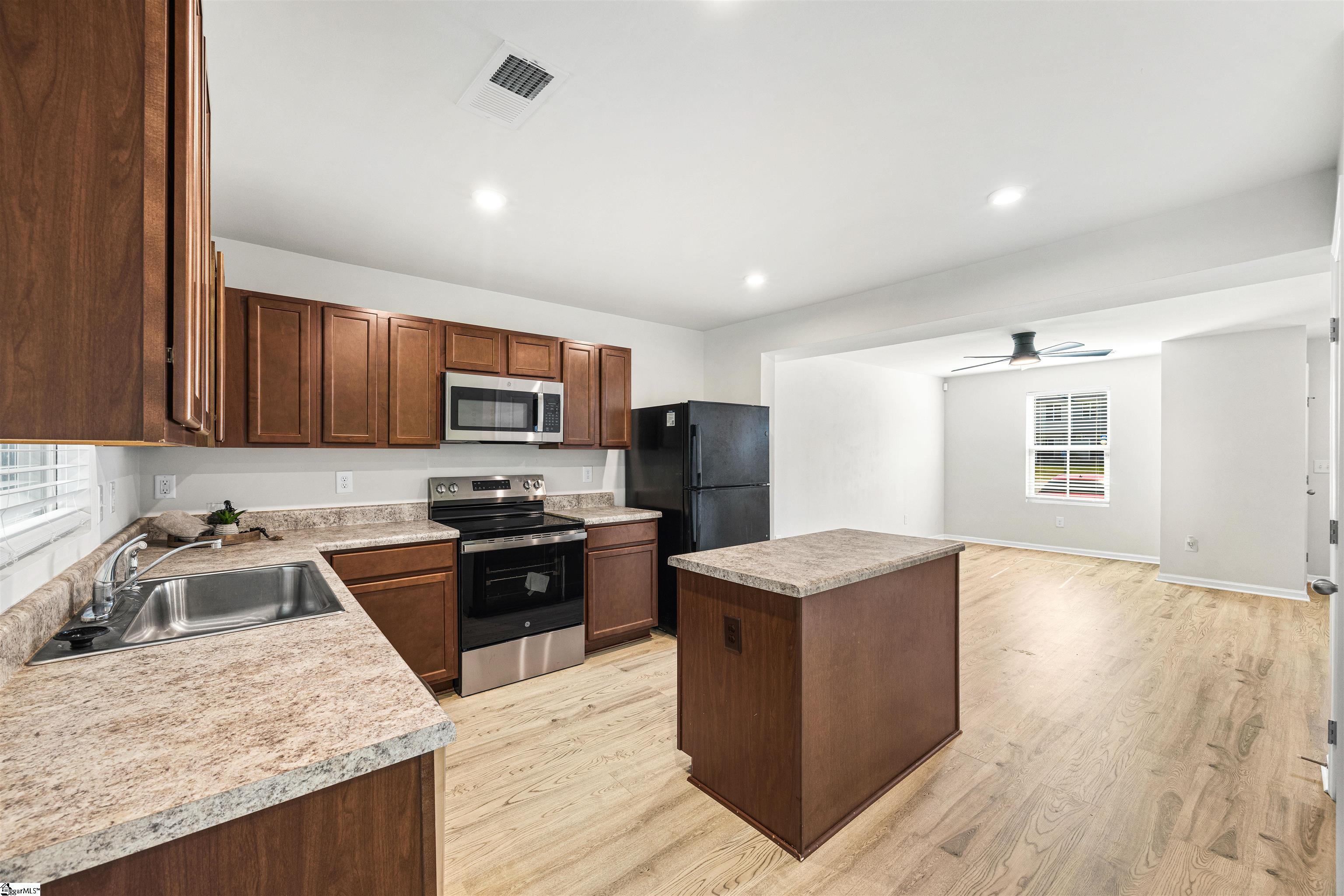 31 Tidworth Drive Greer, SC 29651