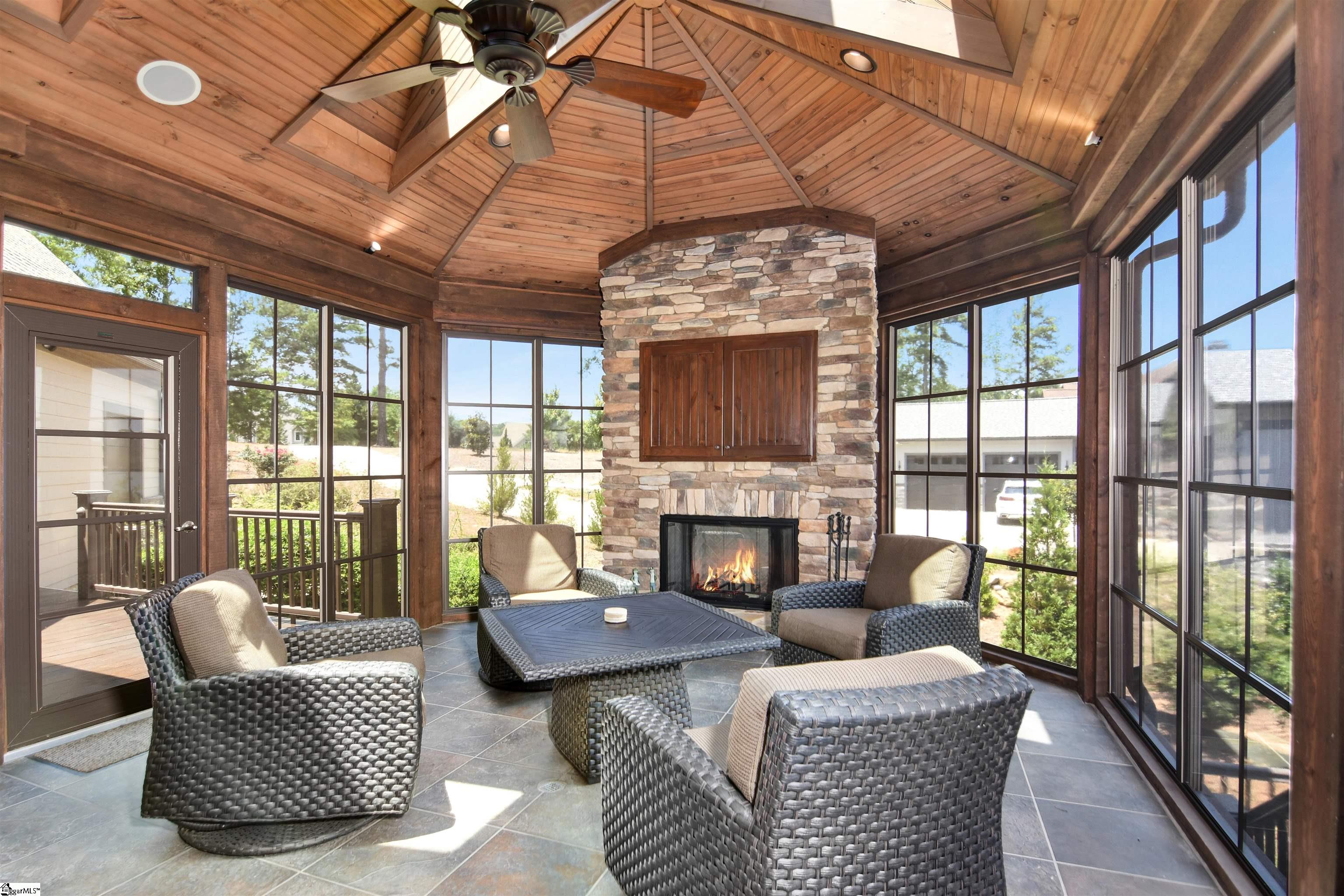124 Pineridge Pointe Drive Seneca, SC 29672
