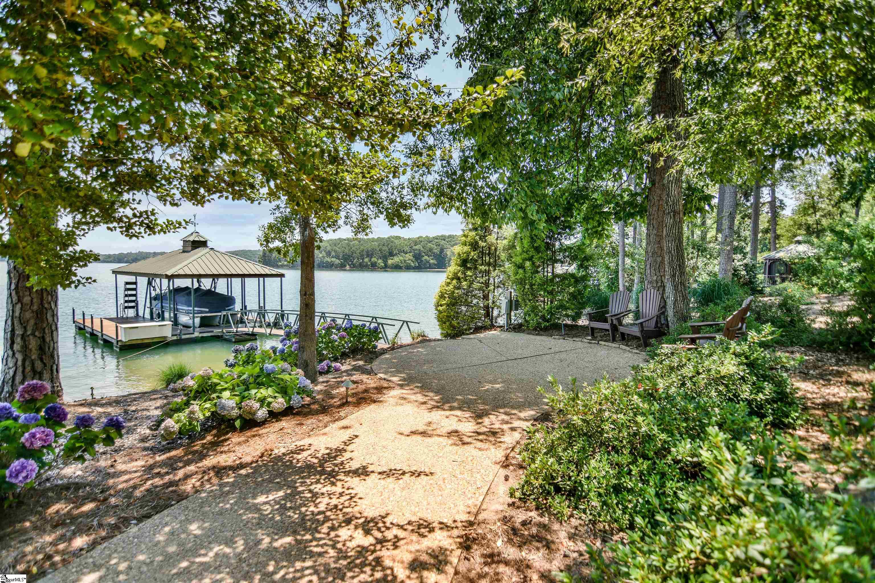 124 Pineridge Pointe Drive Seneca, SC 29672