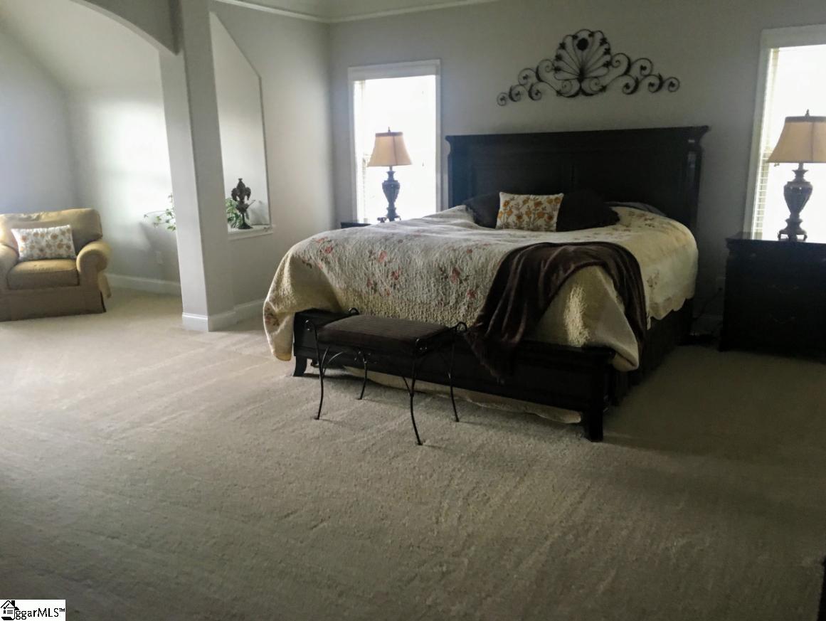 232 Abbey Gardens Lane Simpsonville, SC 29681