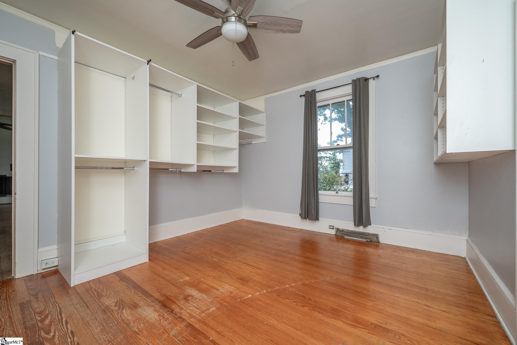 20 N Davis Drive Greenville, SC 29611