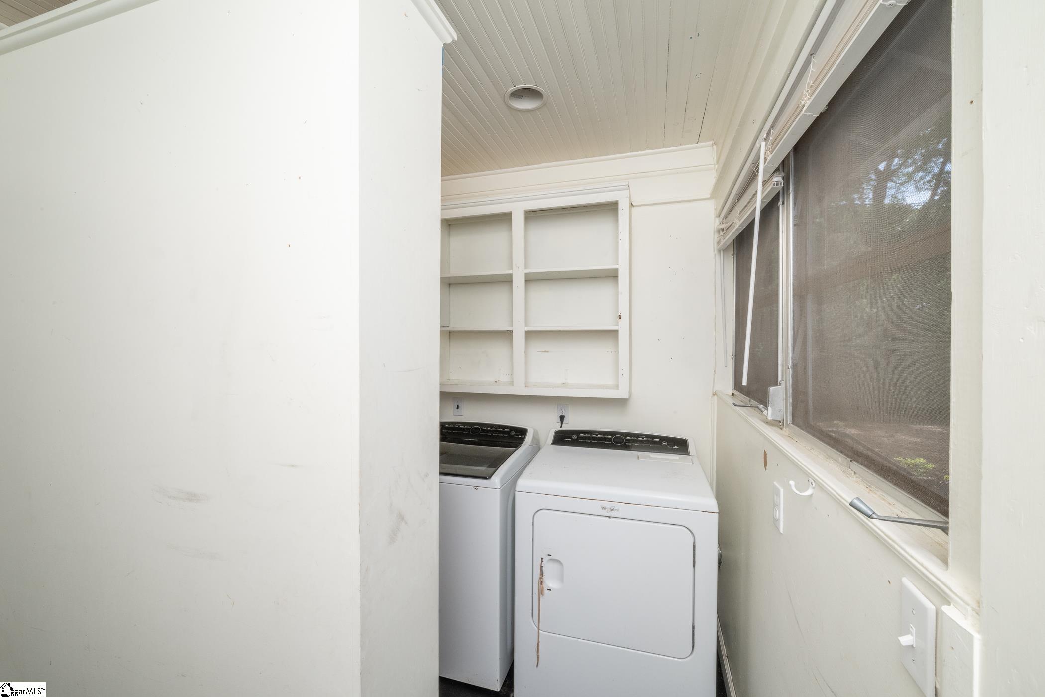20 N Davis Drive Greenville, SC 29611