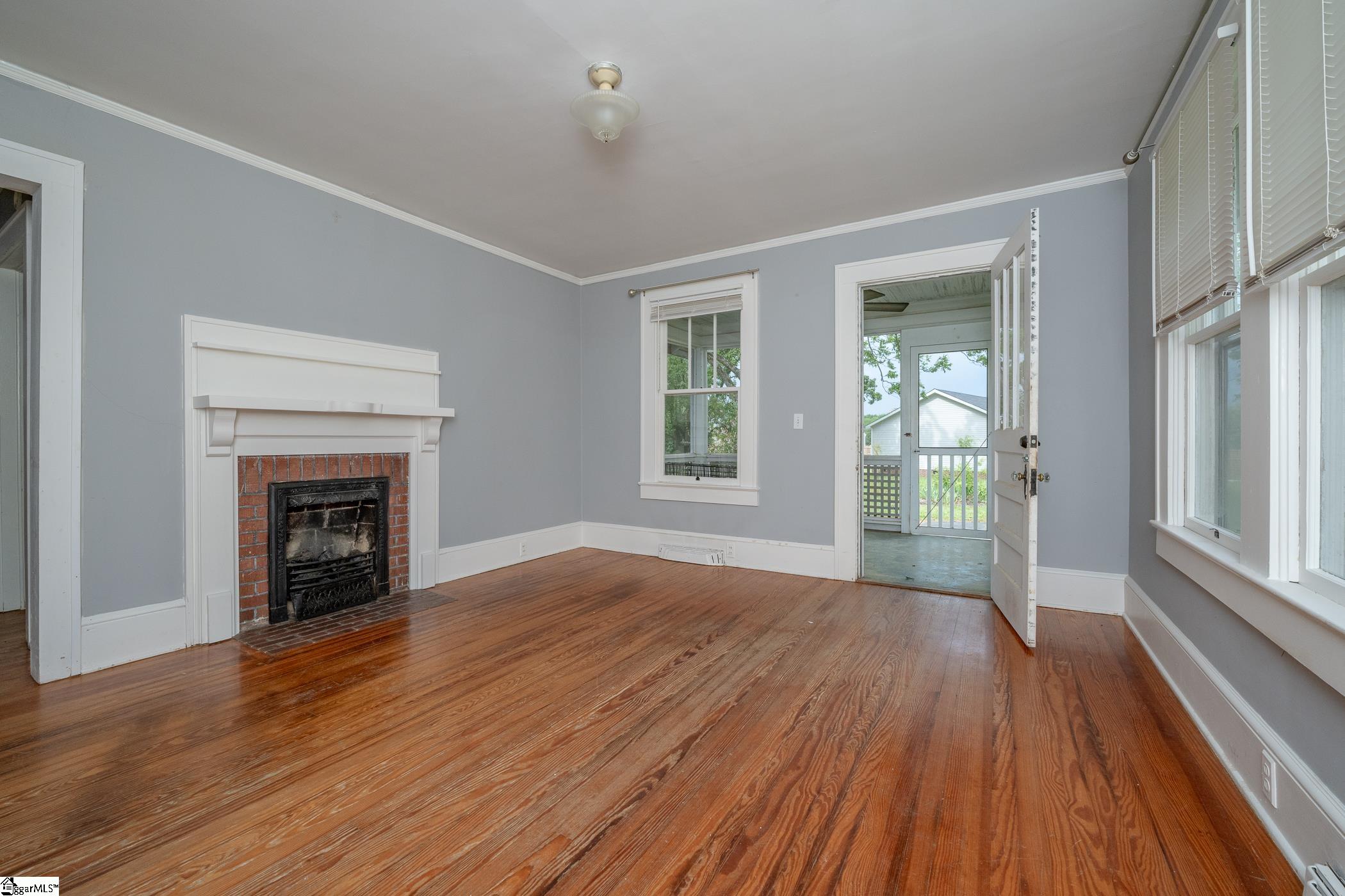 20 N Davis Drive Greenville, SC 29611