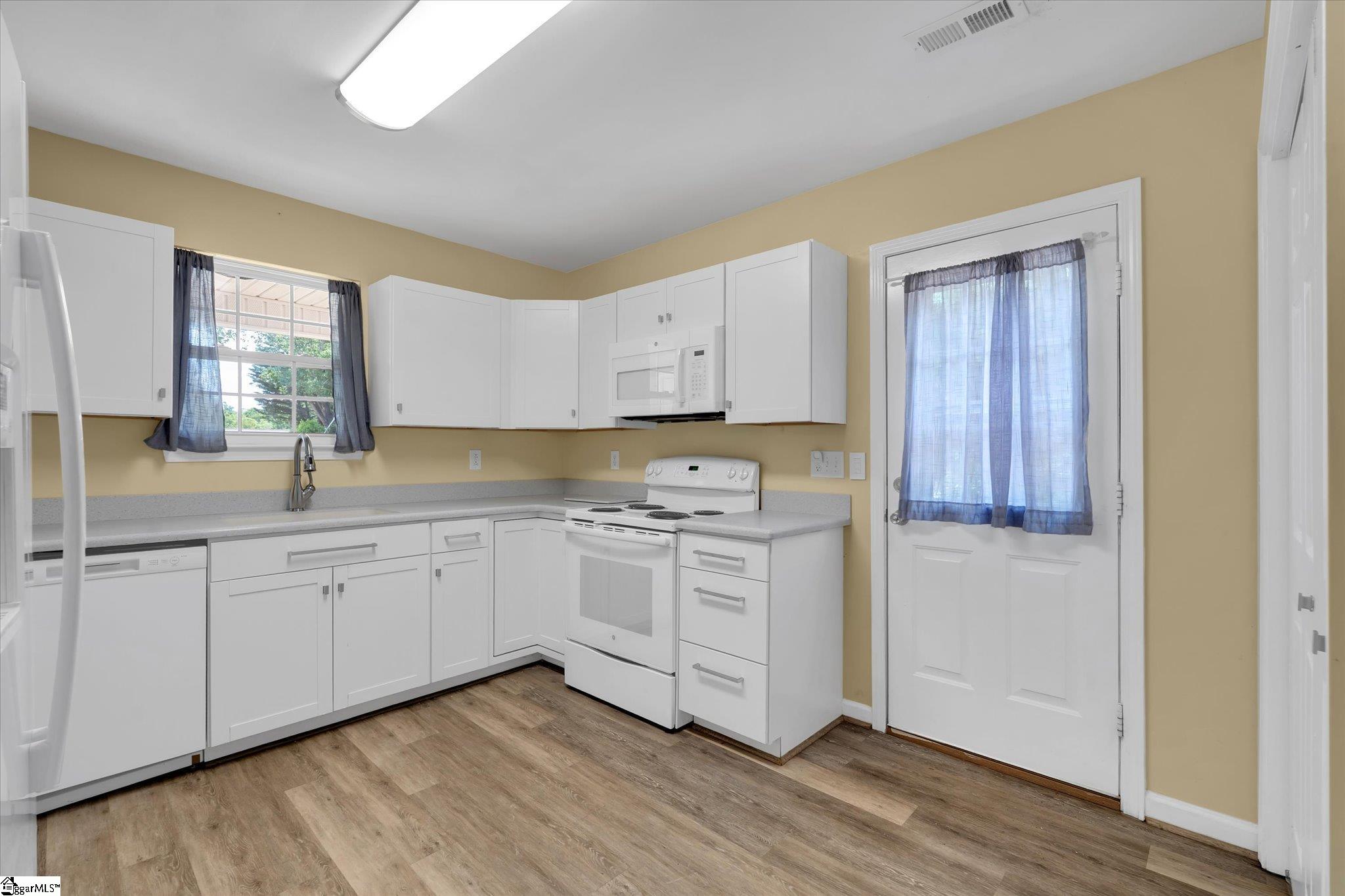 6 Pathway Drive Greenville, SC 29611