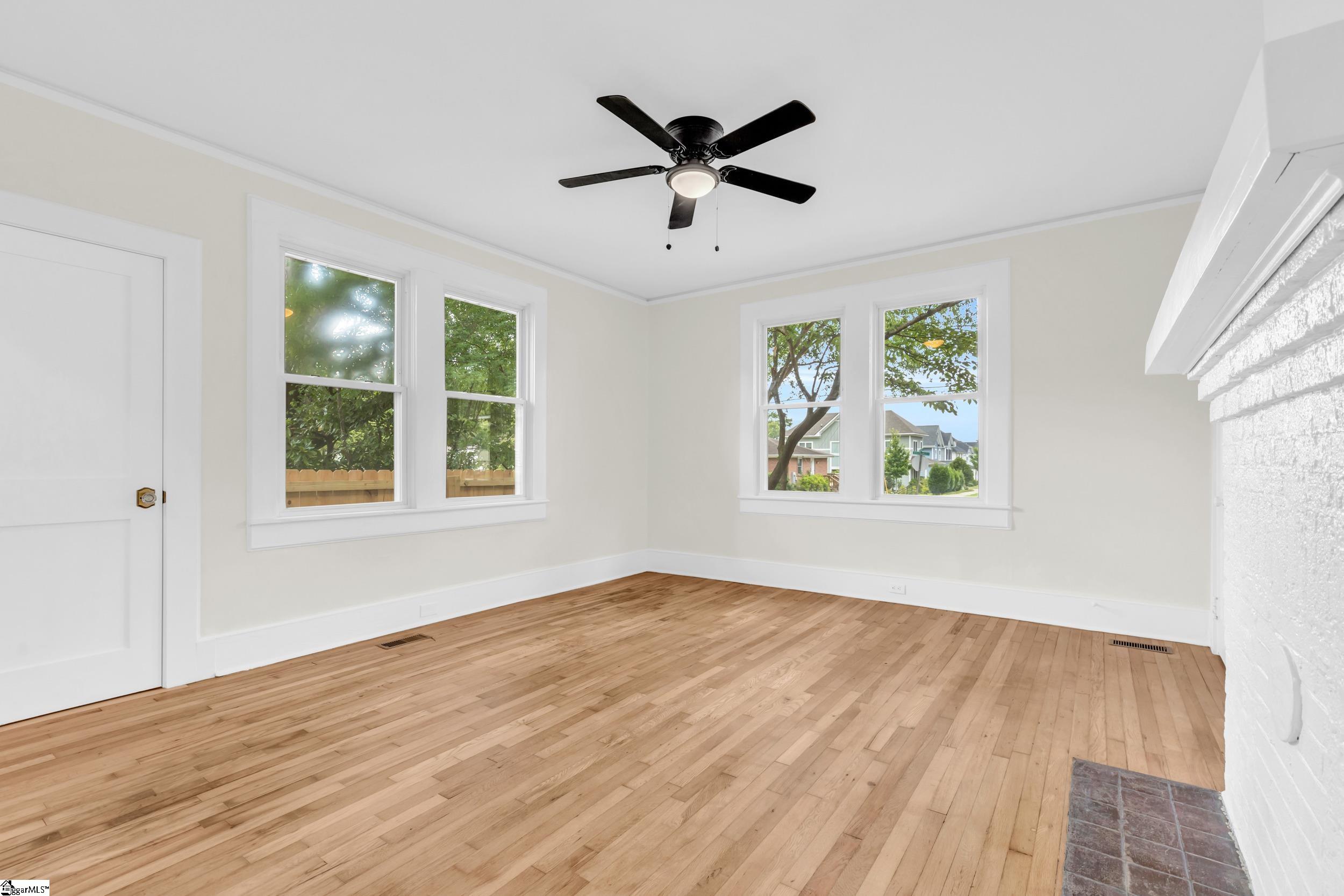 221 Brookdale Avenue Greenville, SC 29607