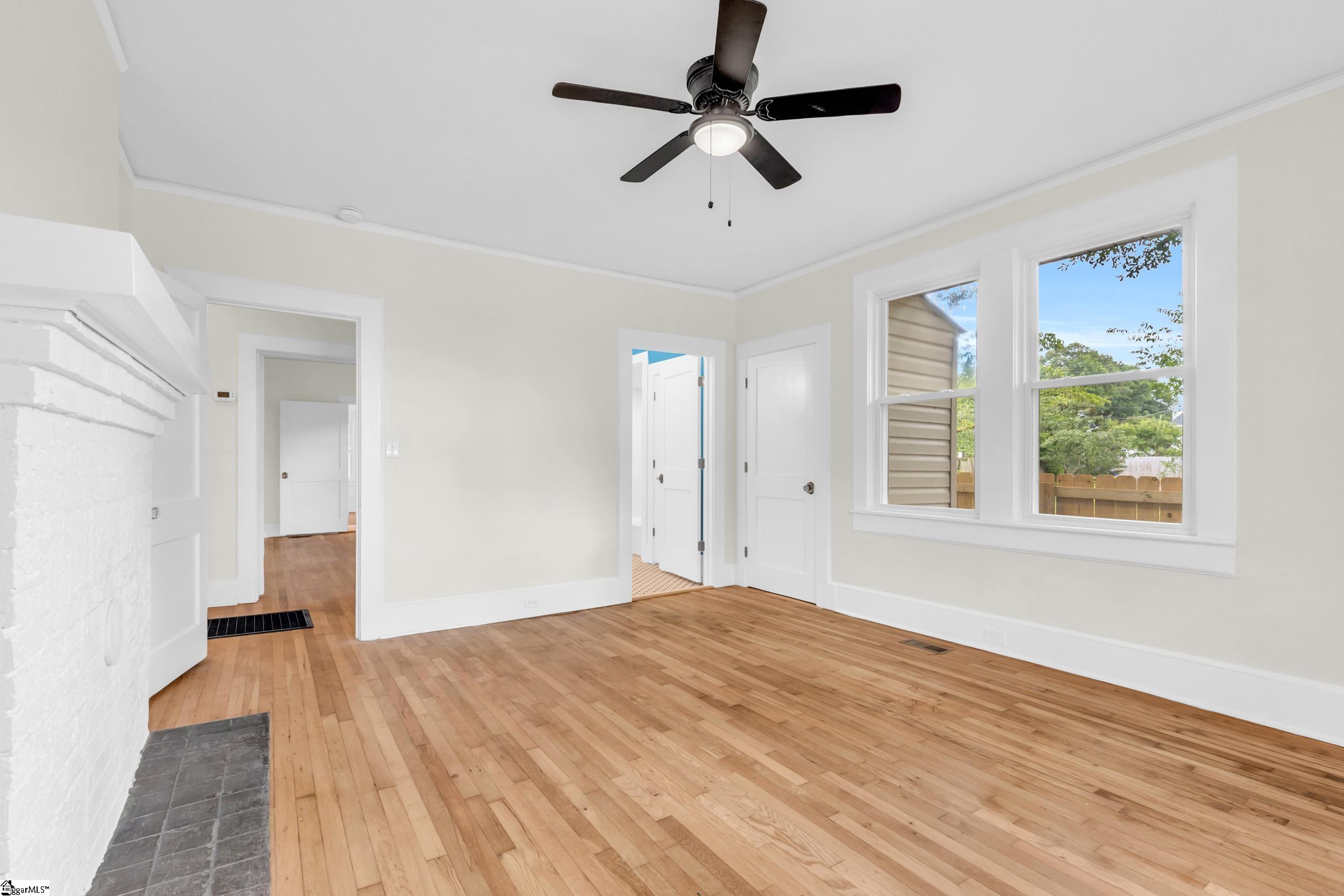 221 Brookdale Avenue Greenville, SC 29607
