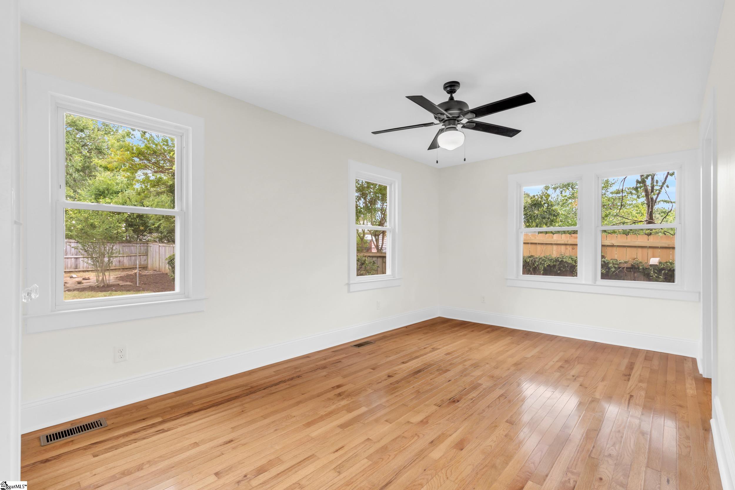 221 Brookdale Avenue Greenville, SC 29607