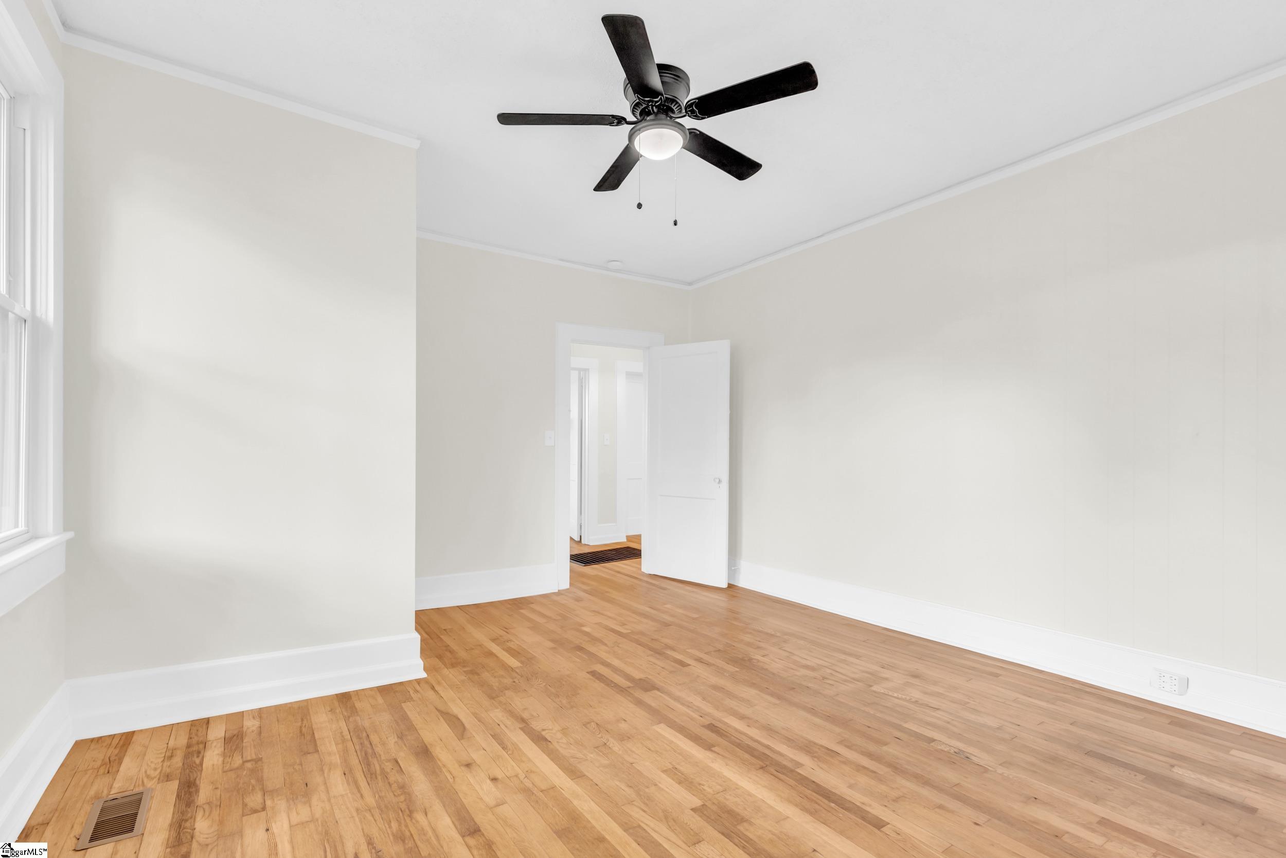 221 Brookdale Avenue Greenville, SC 29607