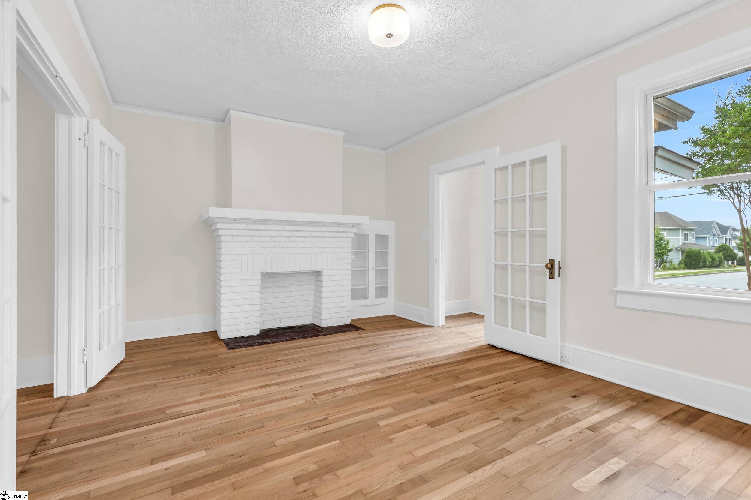 221 Brookdale Avenue Greenville, SC 29607