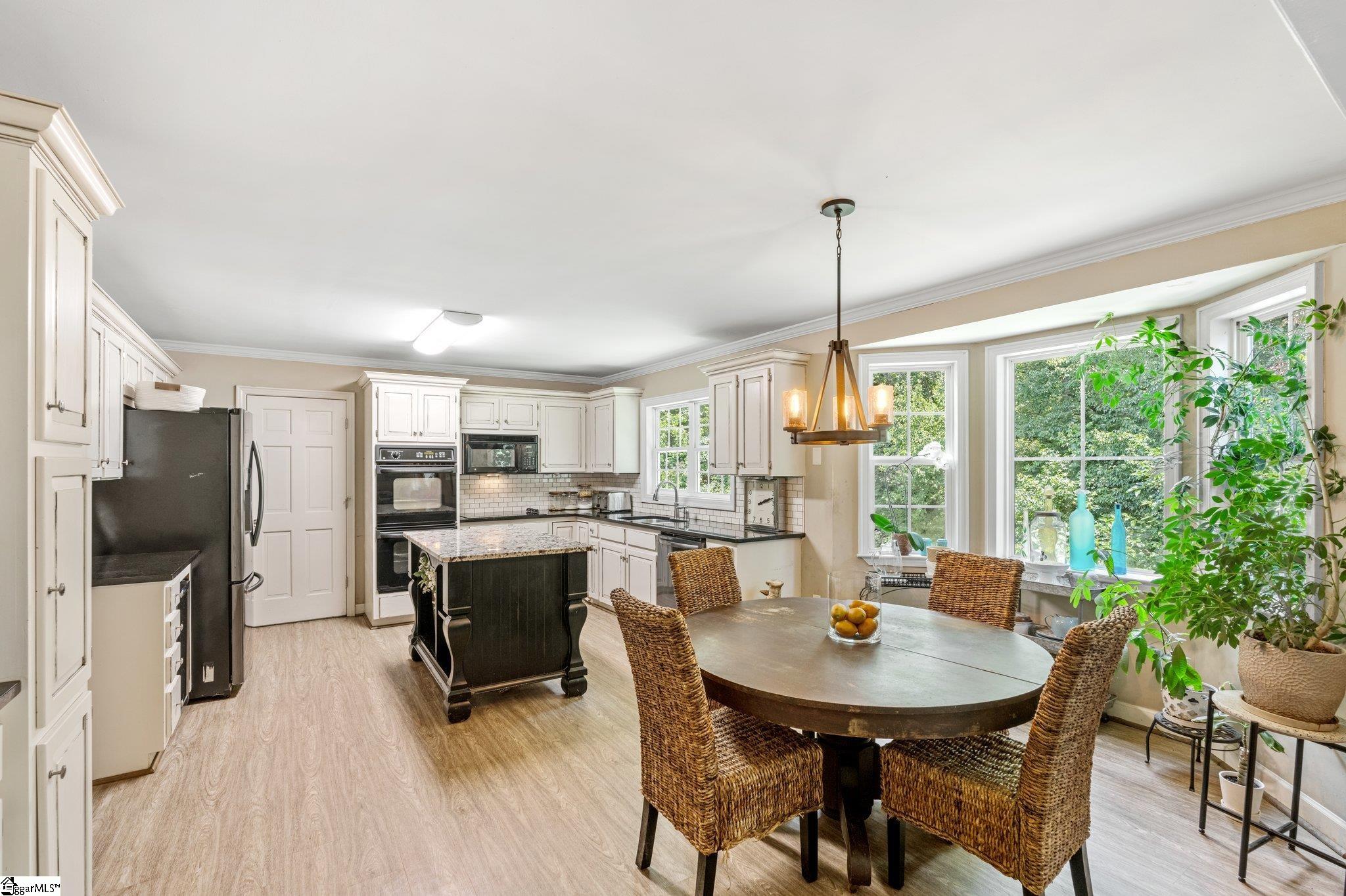 104 Williamsburg Drive Greer, SC 29651