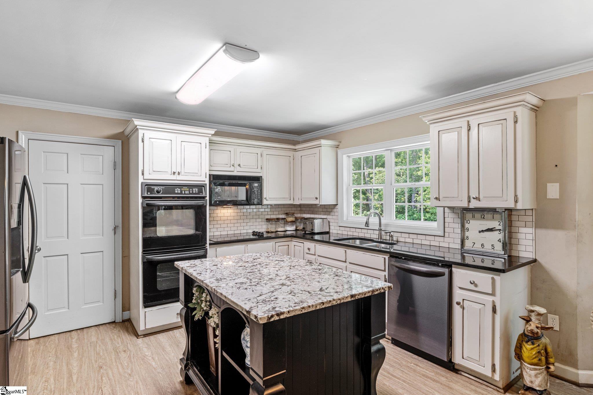 104 Williamsburg Drive Greer, SC 29651