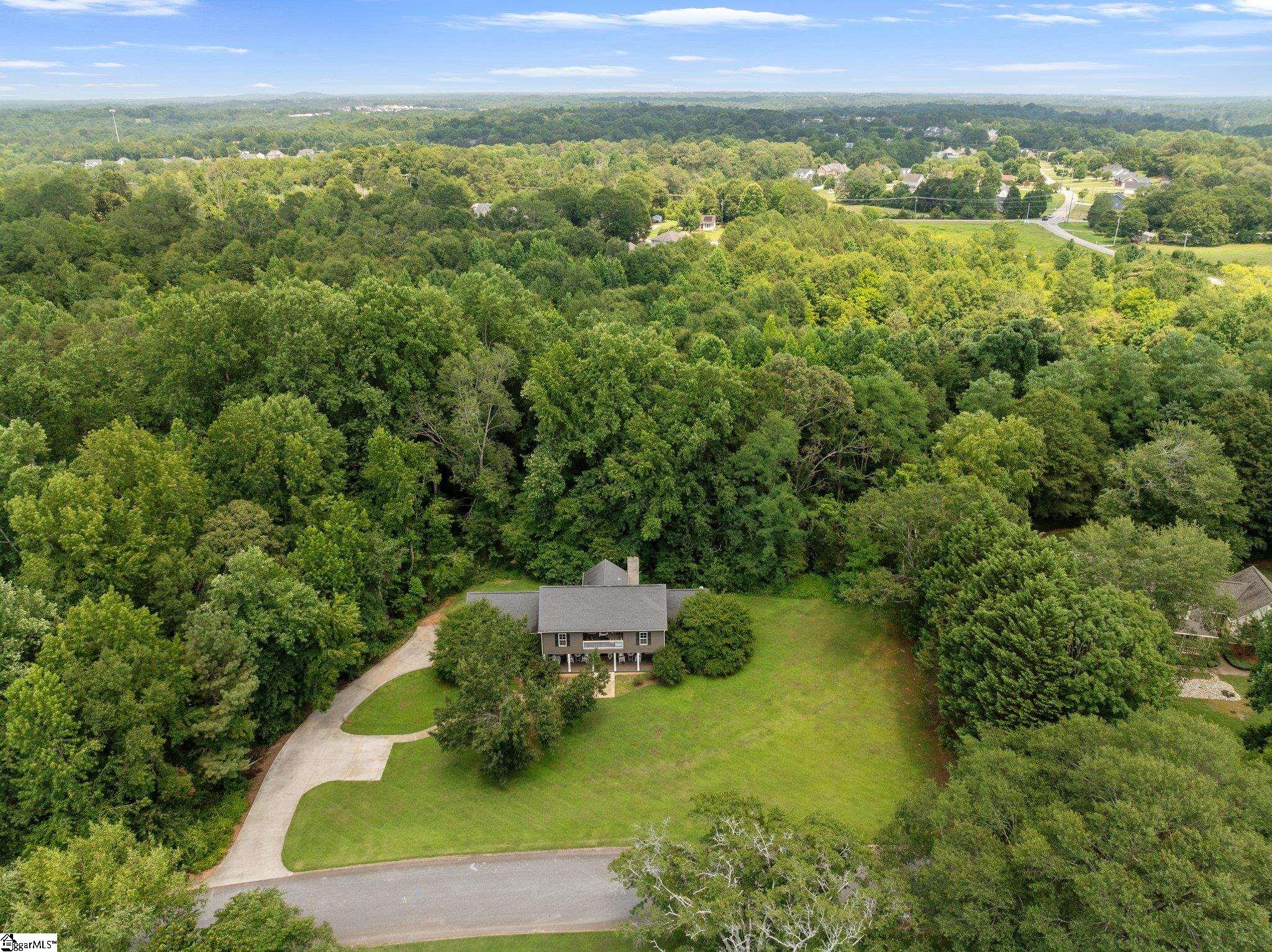 104 Williamsburg Drive Greer, SC 29651