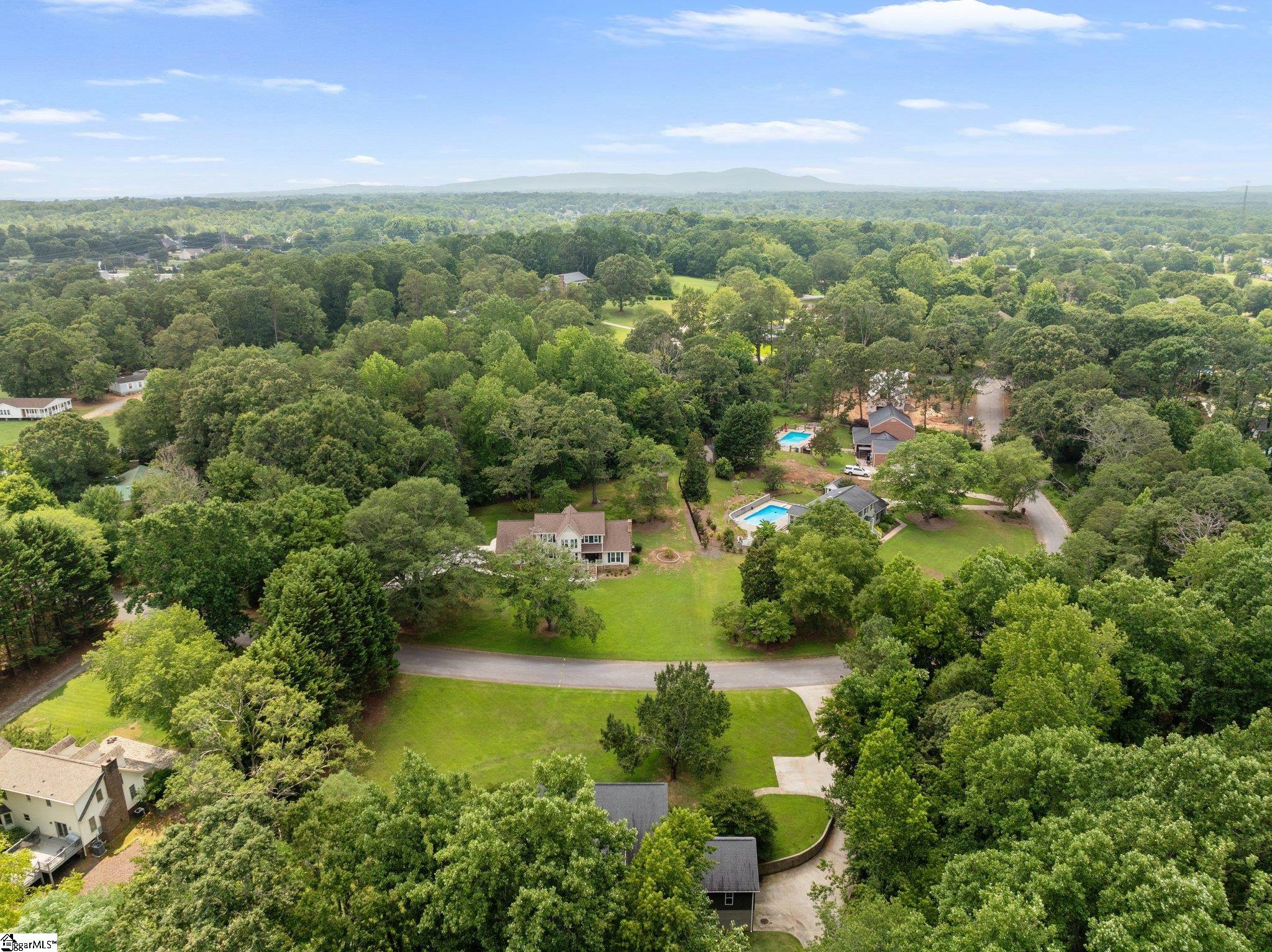 104 Williamsburg Drive Greer, SC 29651