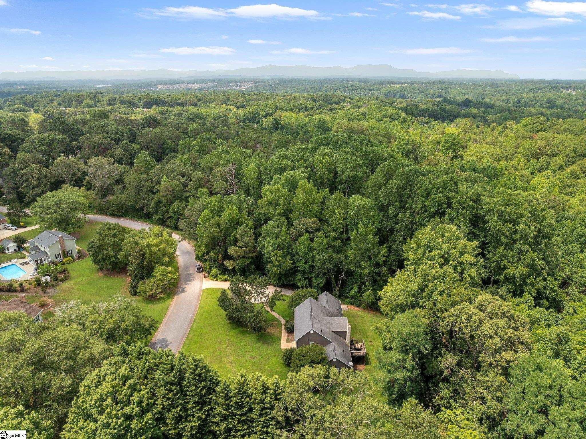 104 Williamsburg Drive Greer, SC 29651