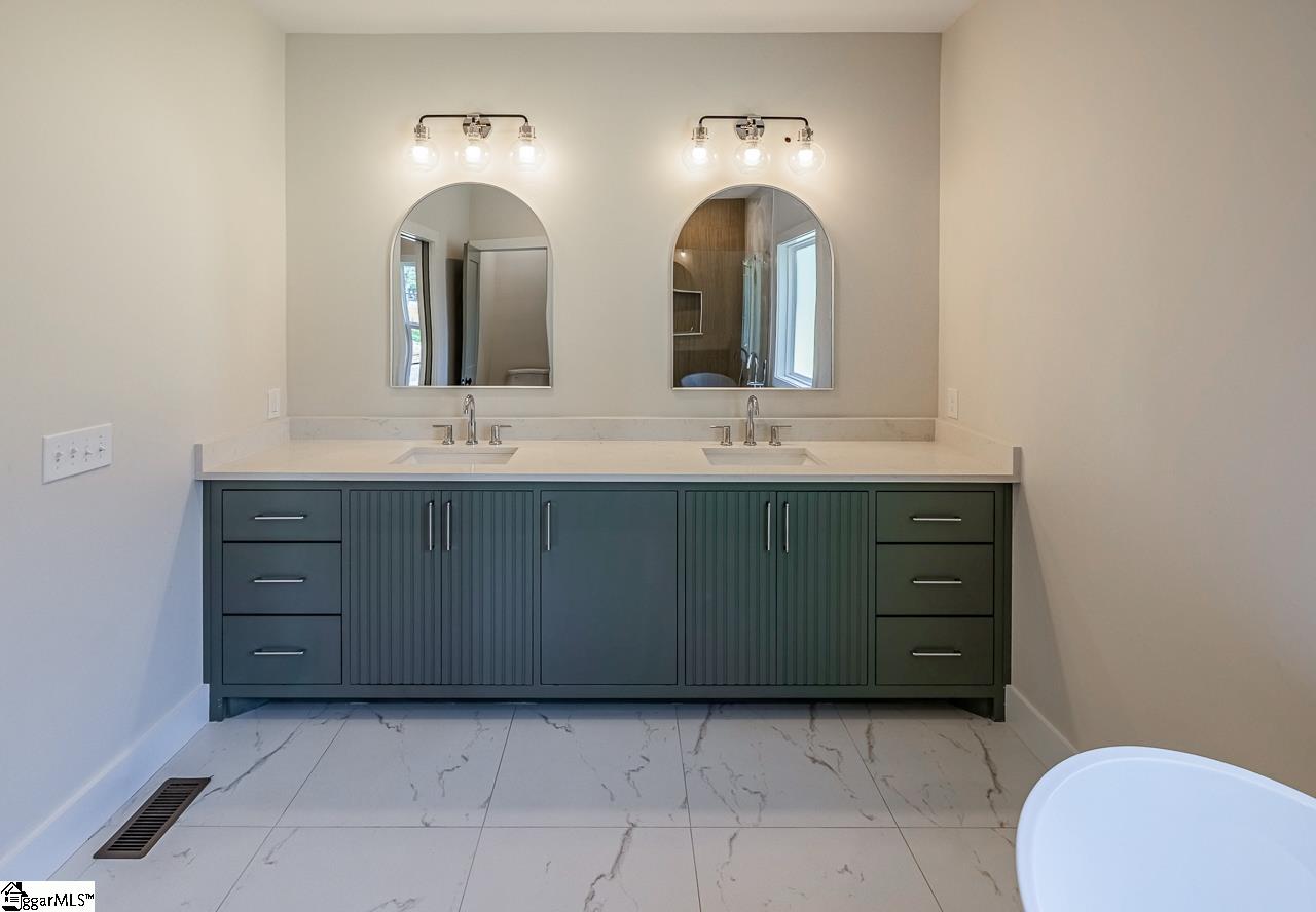 11 Stall Street Greenville, SC 29609