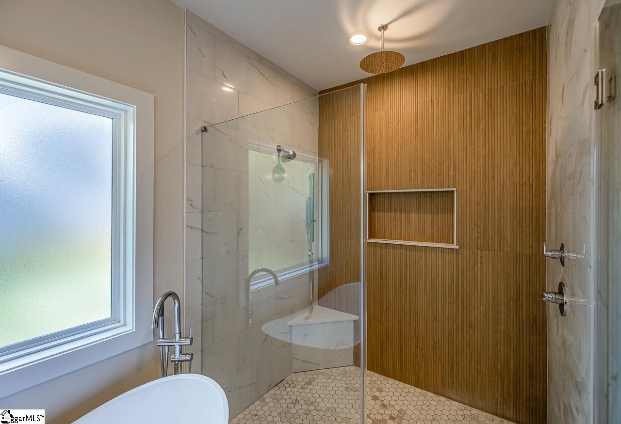 11 Stall Street Greenville, SC 29609
