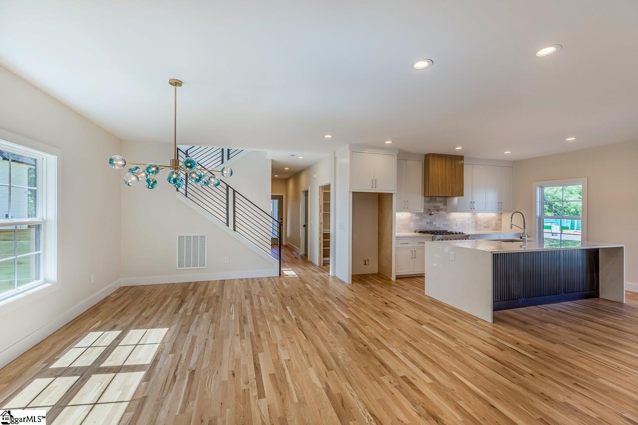 11 Stall Street Greenville, SC 29609