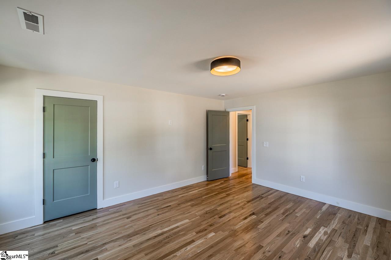 11 Stall Street Greenville, SC 29609