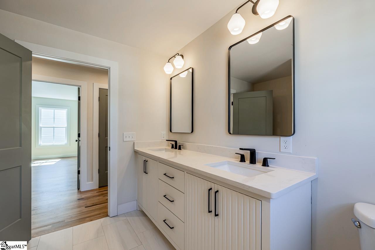 11 Stall Street Greenville, SC 29609