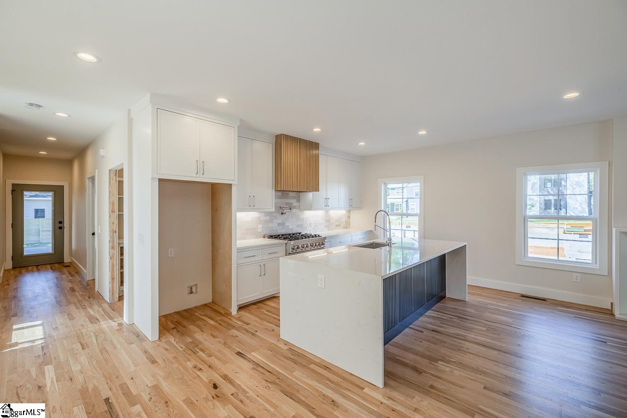 11 Stall Street Greenville, SC 29609
