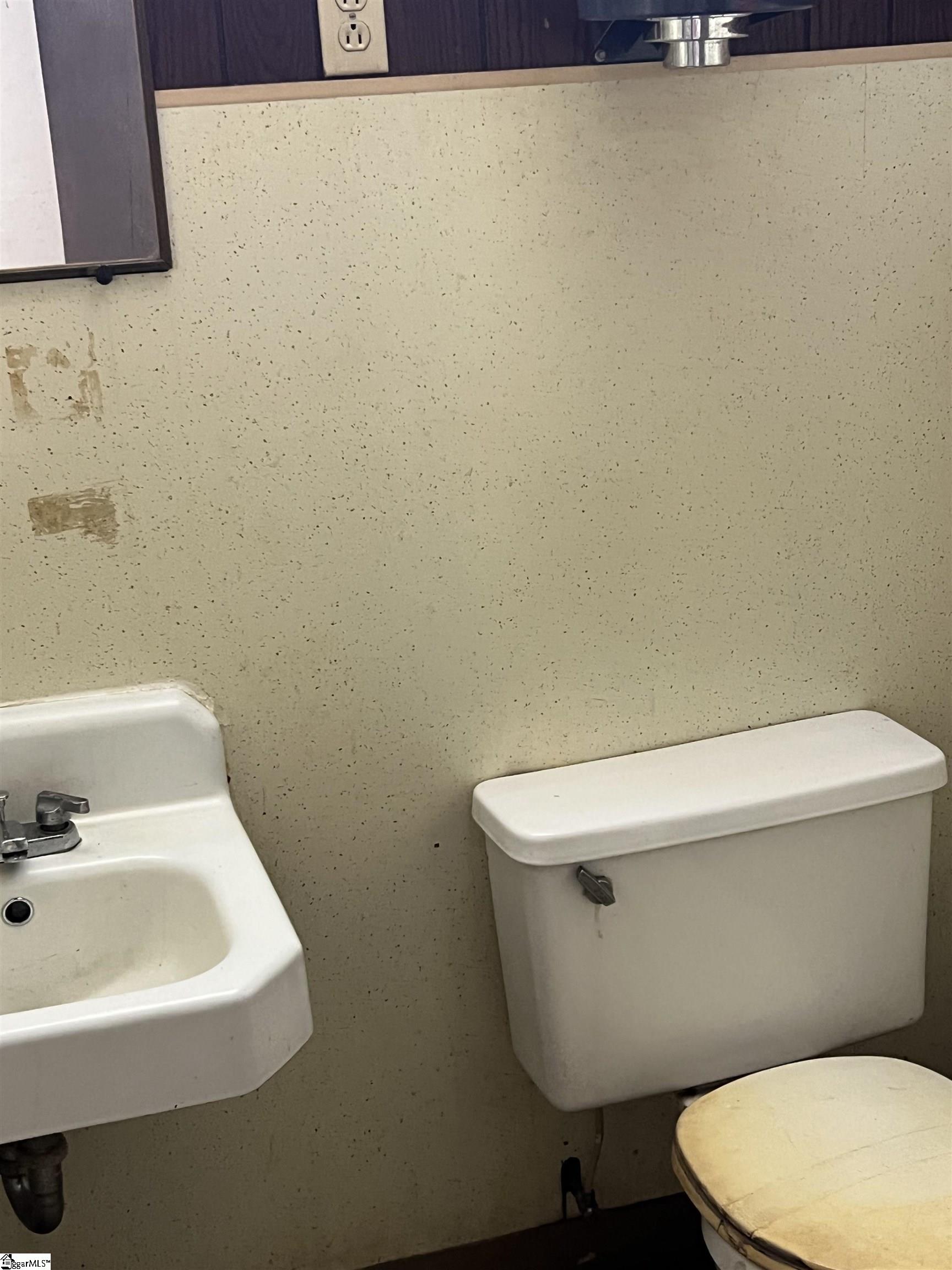 Homes for sale in Williamston, SC | 531/533 Main St, Williamston, SC 29697 | MLS# 1561617