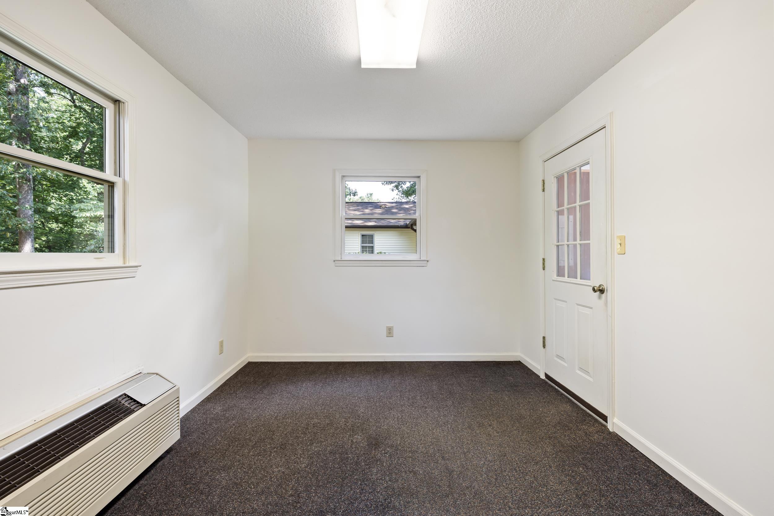 816 Brentwood Way Simpsonville, SC 29680