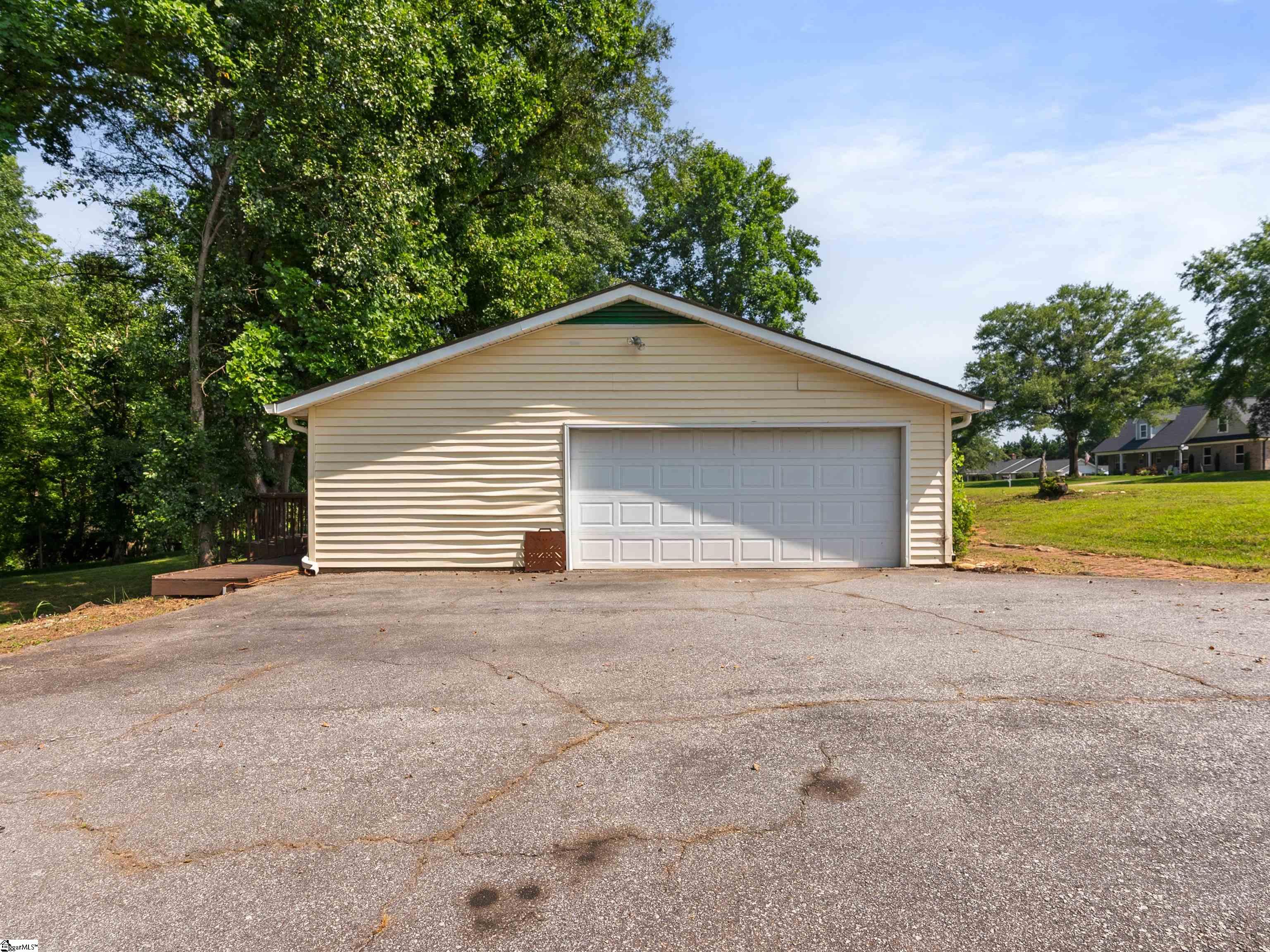 113 Commodore Drive Duncan, SC 29334